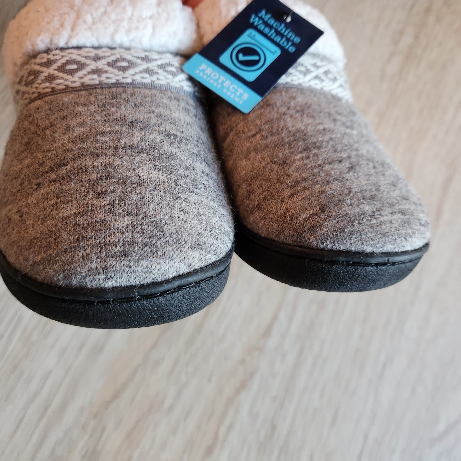 NWoB Isotoner Heather-knit Ada Hoodback Boxed Faux Fur Slippers Grey Women 6.5-7 - Thumbnail 7