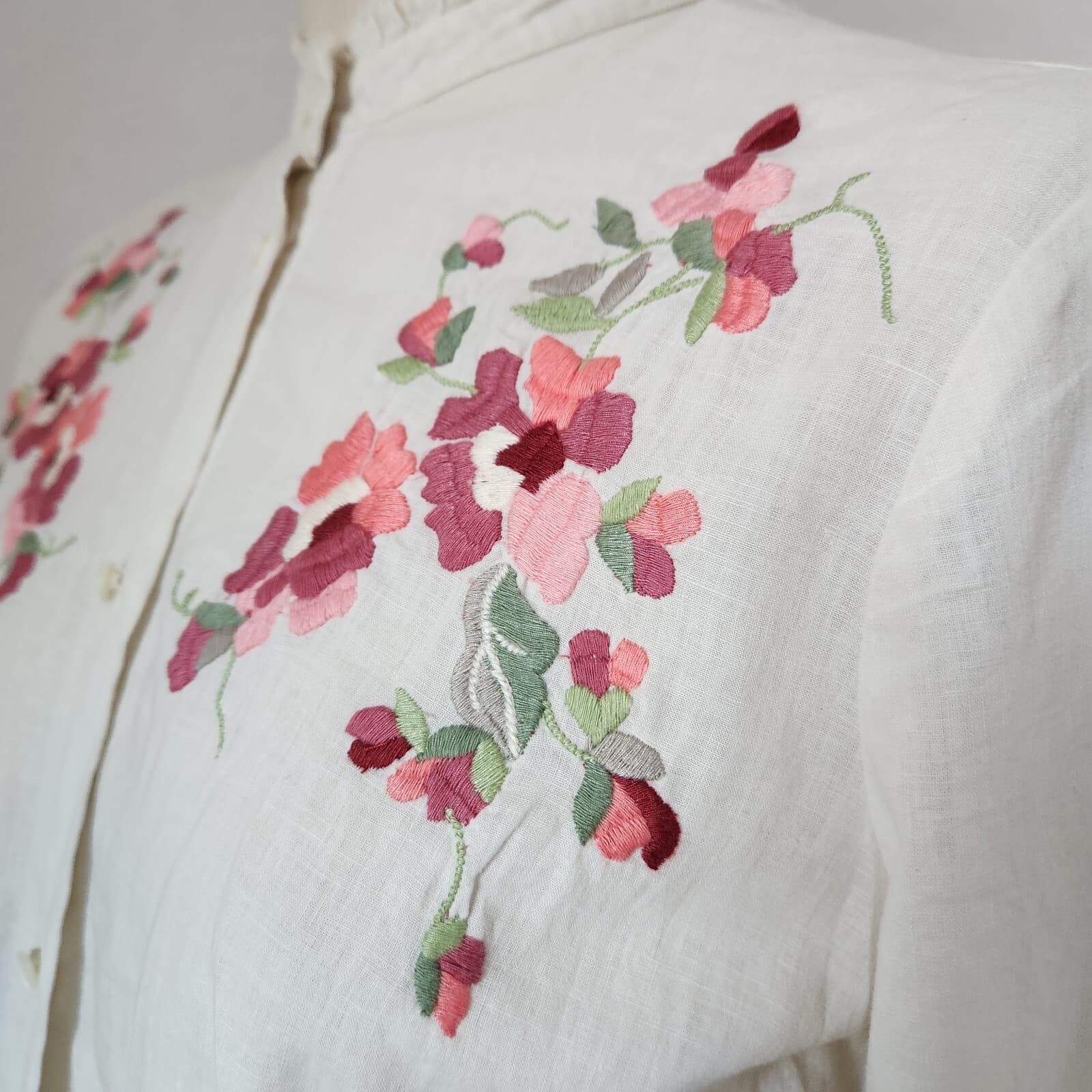 Vintage NWT Lucky Brand Floral Embroidered Henley Top Linen Cotton Cream Sz.L - Thumbnail 5