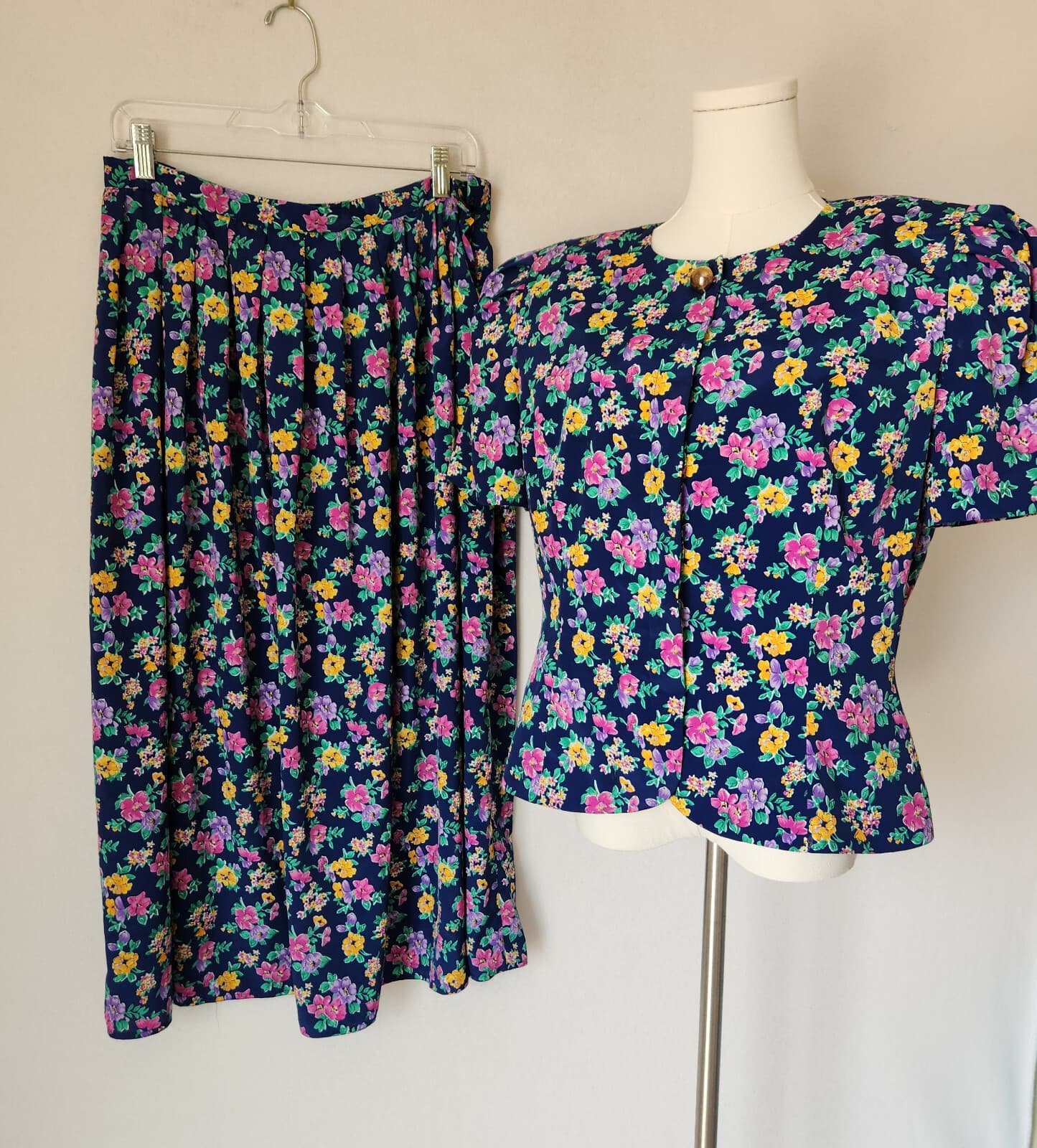 Vintage Talbots 2pc. Set Floral Button Front Top + Pleat Midi Skirt Blue Sz.12 - Thumbnail 4