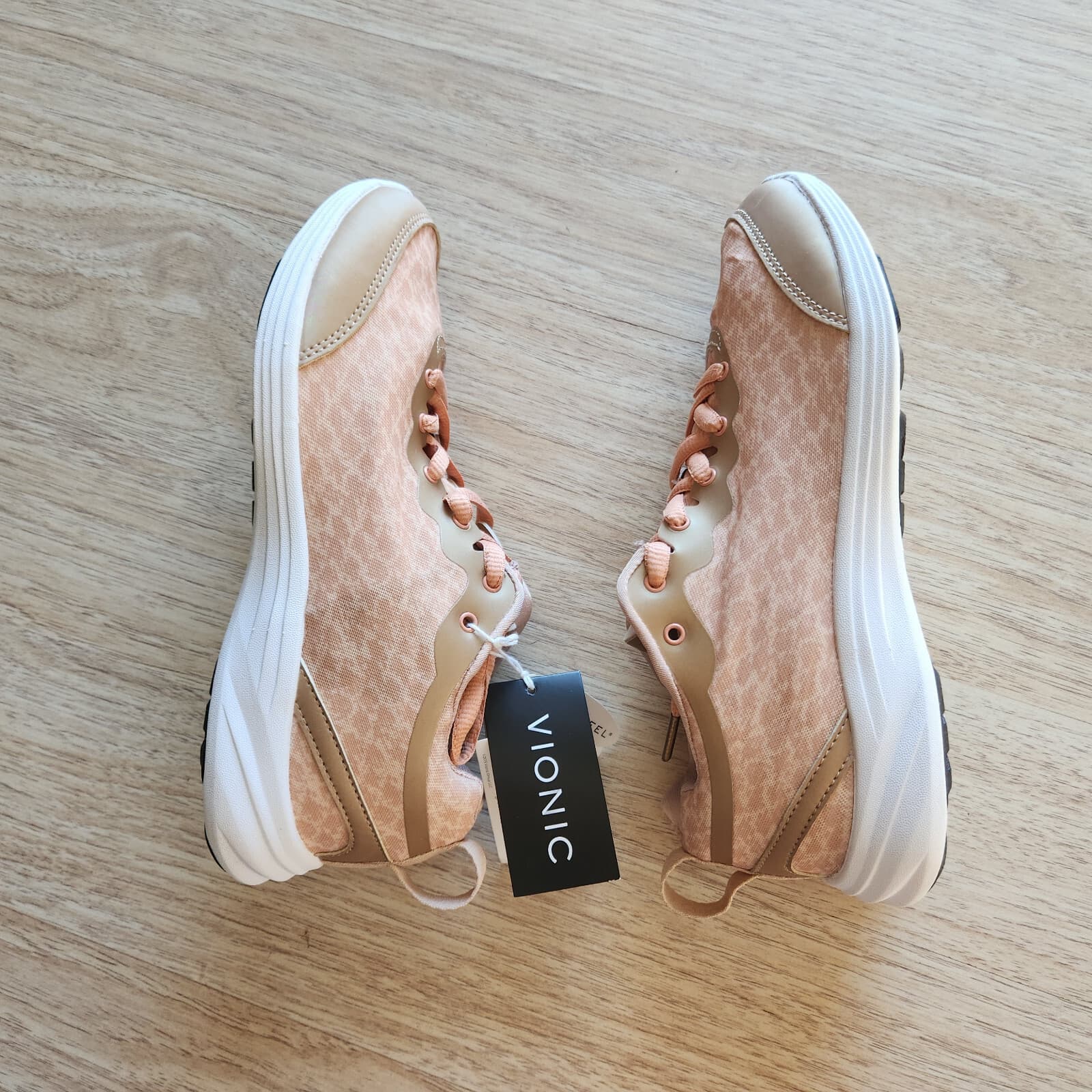 NWoB Vionic Orthaheel Agile Python Walking Sneaker Comfort Lace Bronze US7 Wide - Thumbnail 5