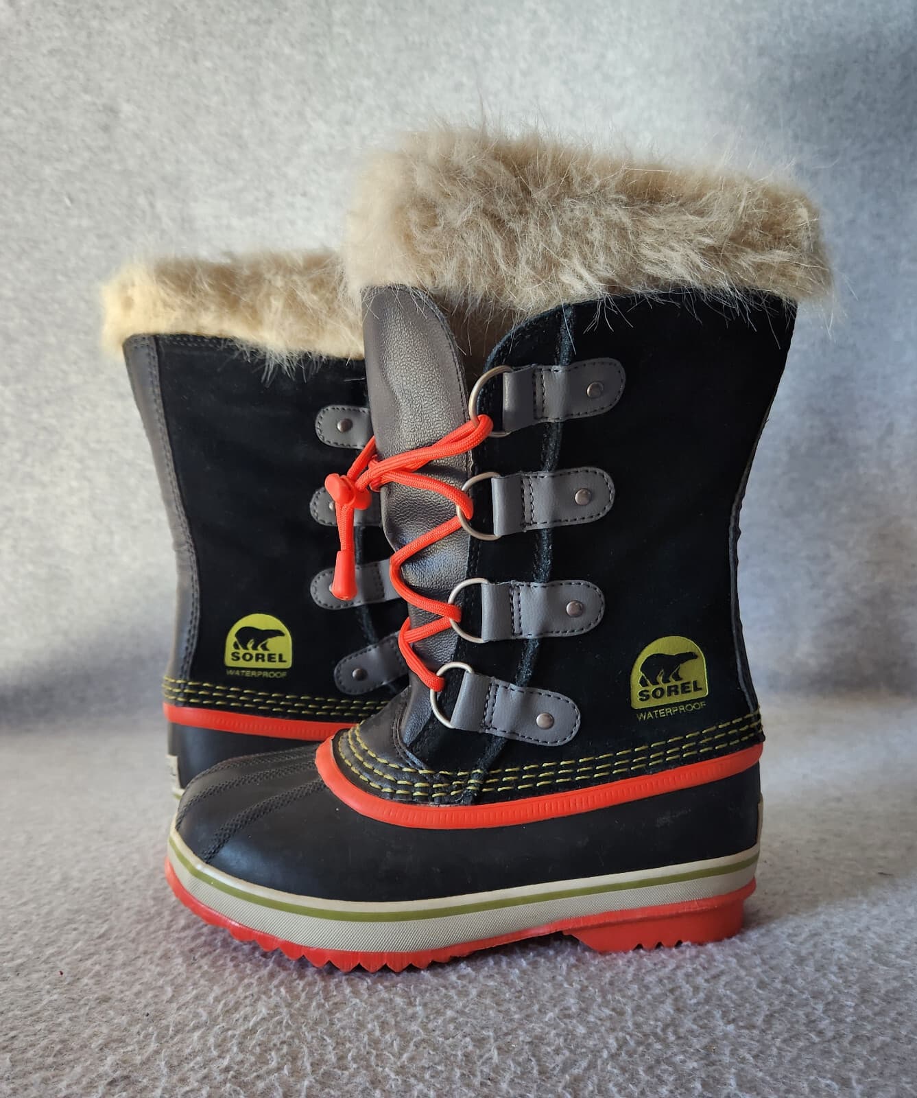 NWoB Sorel Joan of Arctic Suede Waterproof -40 Winter Boots Black Youth US2 - Thumbnail 2