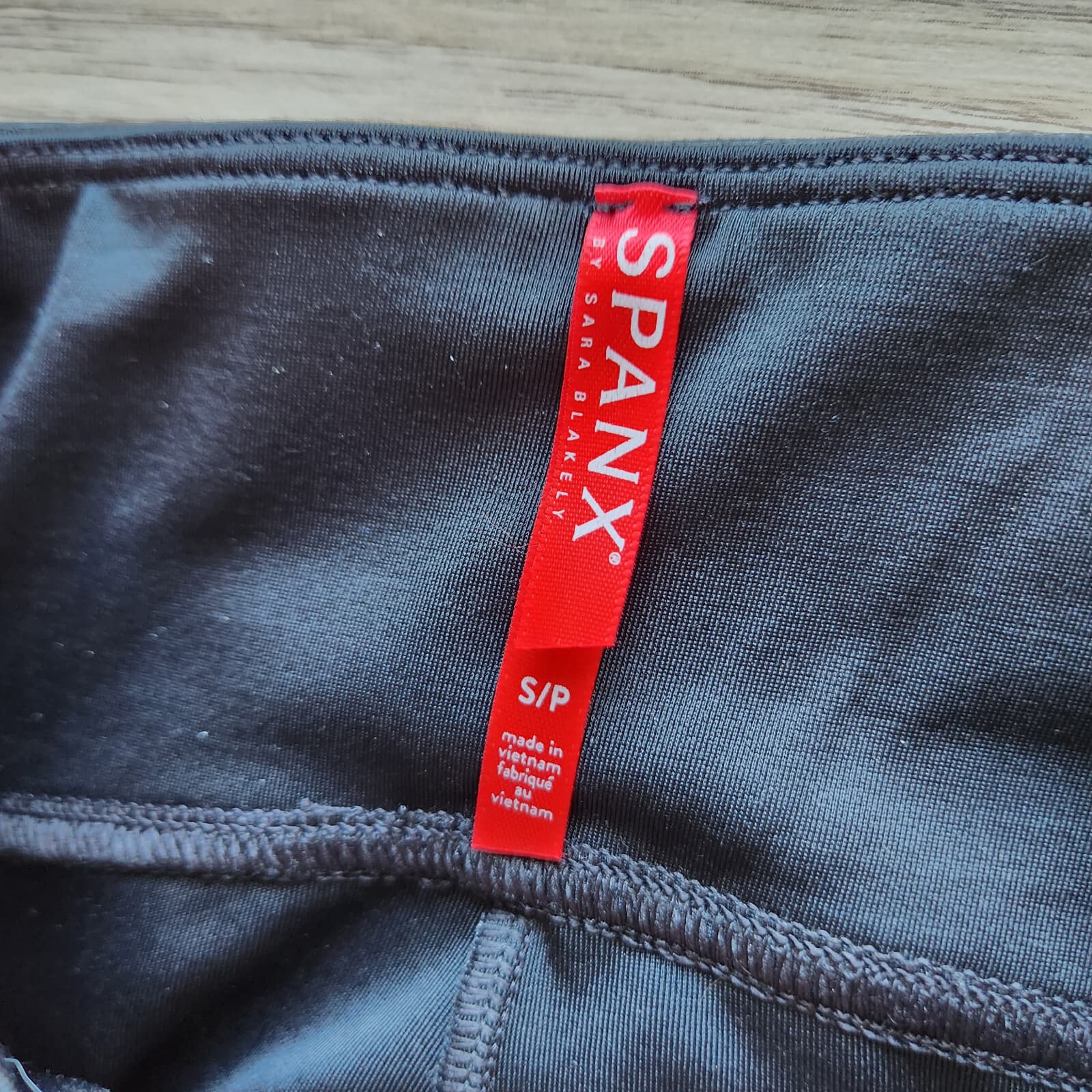 SPANX Faux Leather Moto Leggings Pintuck High Rise Metallic Black Women's S - Thumbnail 10