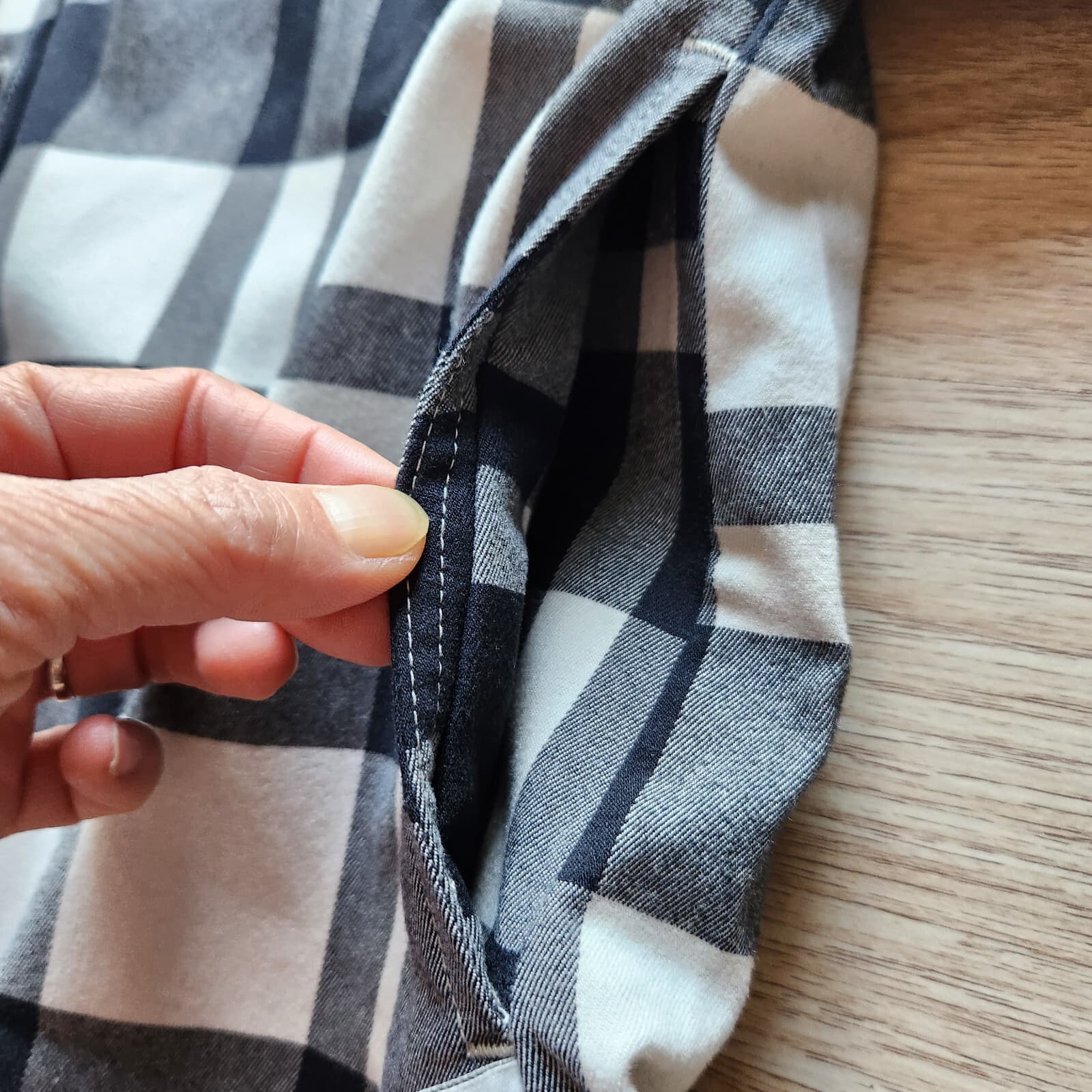Outdoor Research Kulshan Flannel Tunic Button-Up Shirt Pocket Plaid Black Sz.M - Thumbnail 6