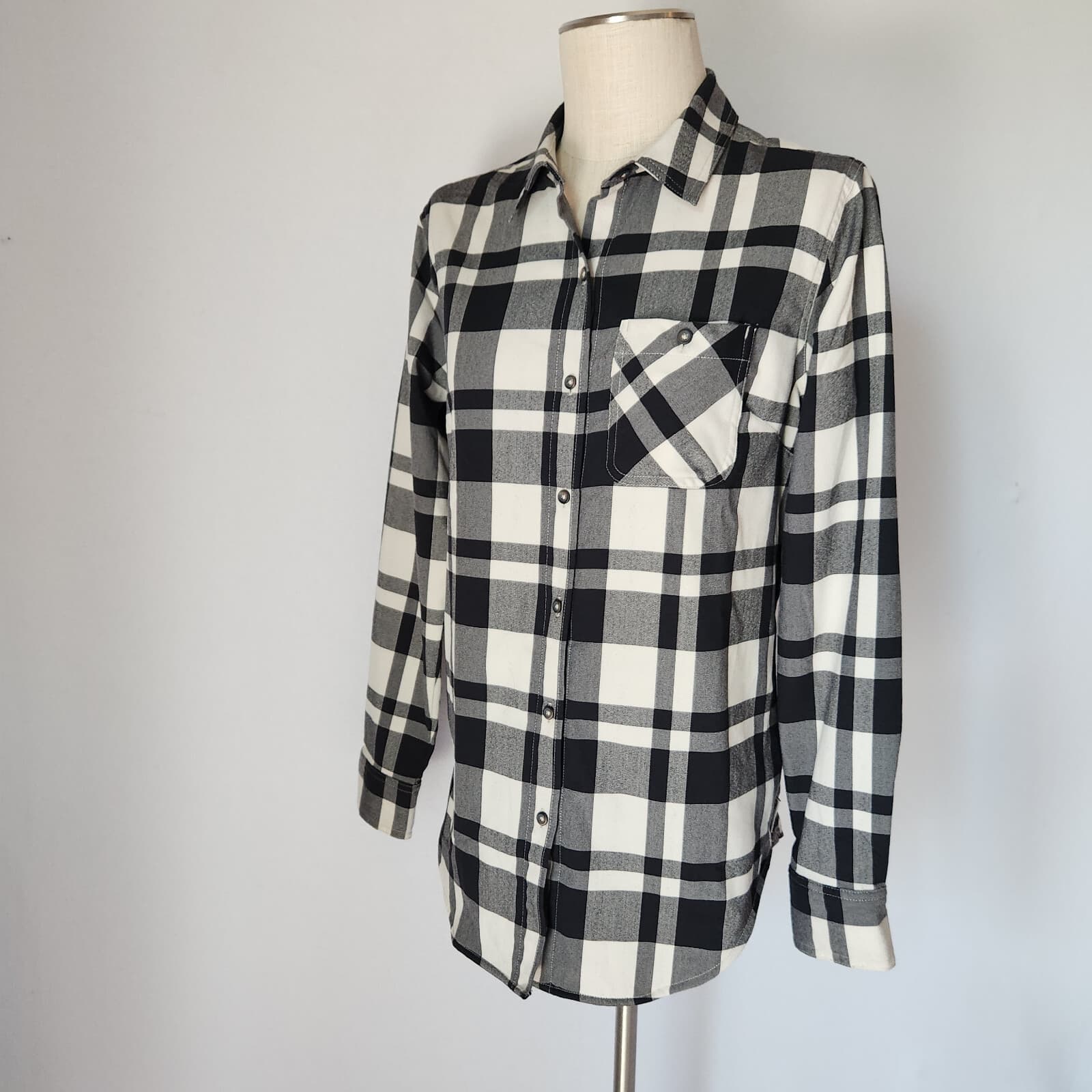 Outdoor Research Kulshan Flannel Tunic Button-Up Shirt Pocket Plaid Black Sz.M - Thumbnail 2
