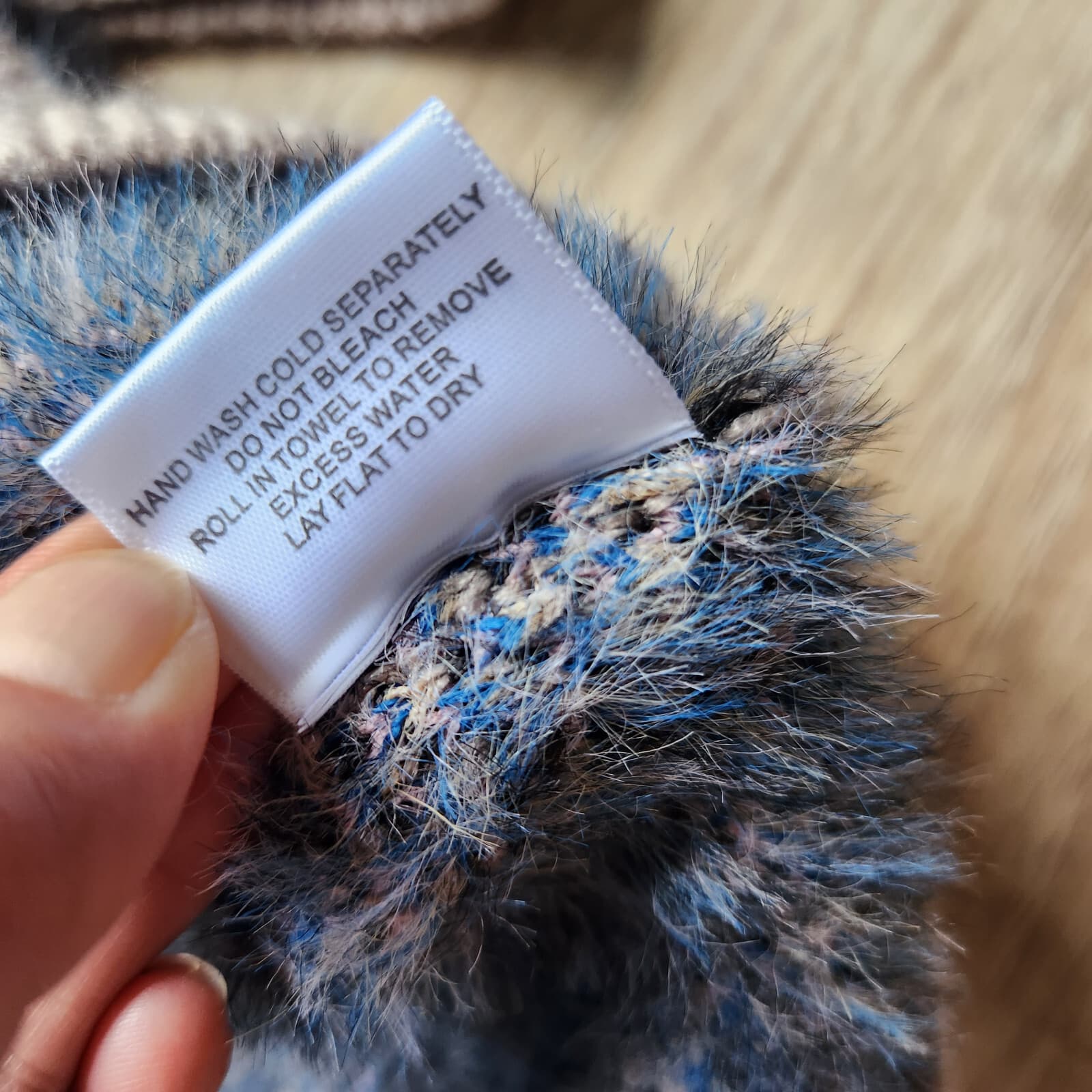 Modcloth A Fuzzing Feeling Oversized Cardigan V-Neck Button Floral Blue Tan Sz.L - Thumbnail 12