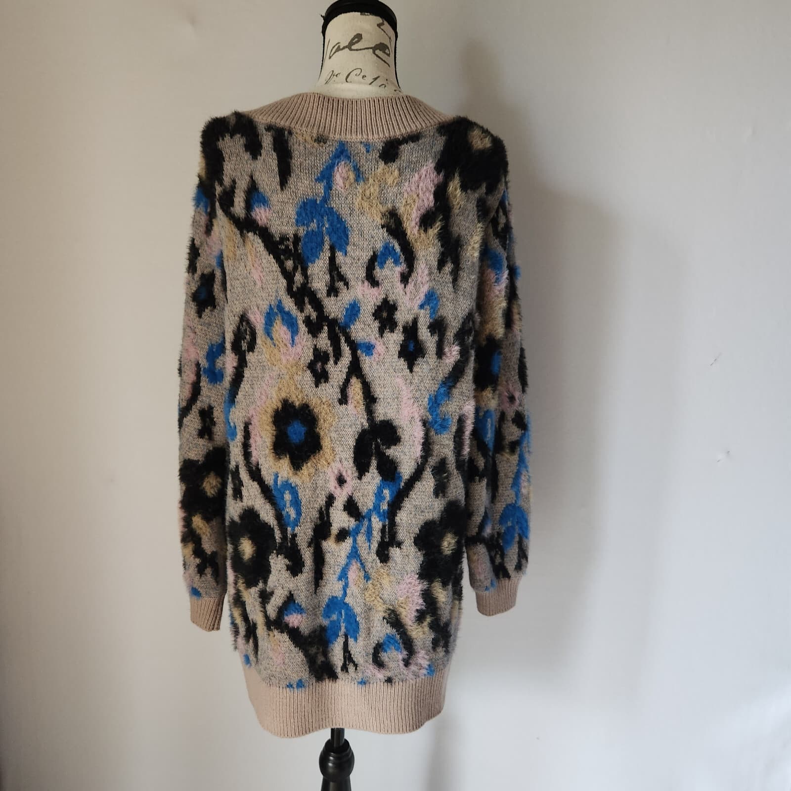 Modcloth A Fuzzing Feeling Oversized Cardigan V-Neck Button Floral Blue Tan Sz.L - Thumbnail 7
