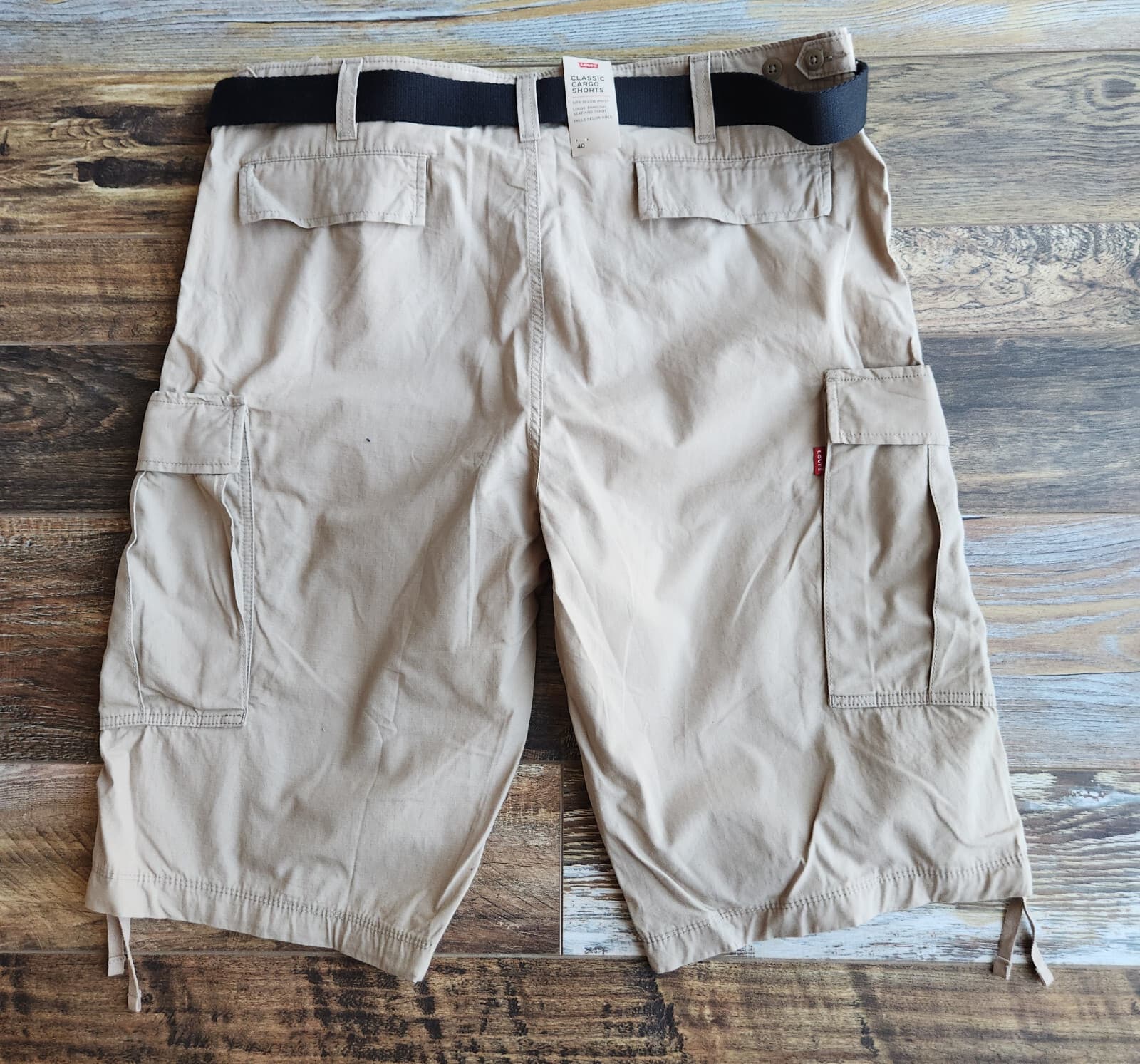 NWT Levi's Classic Cargo 13" Belted Shorts Zip Pocket Cotton Beige Men's 40 - Thumbnail 5