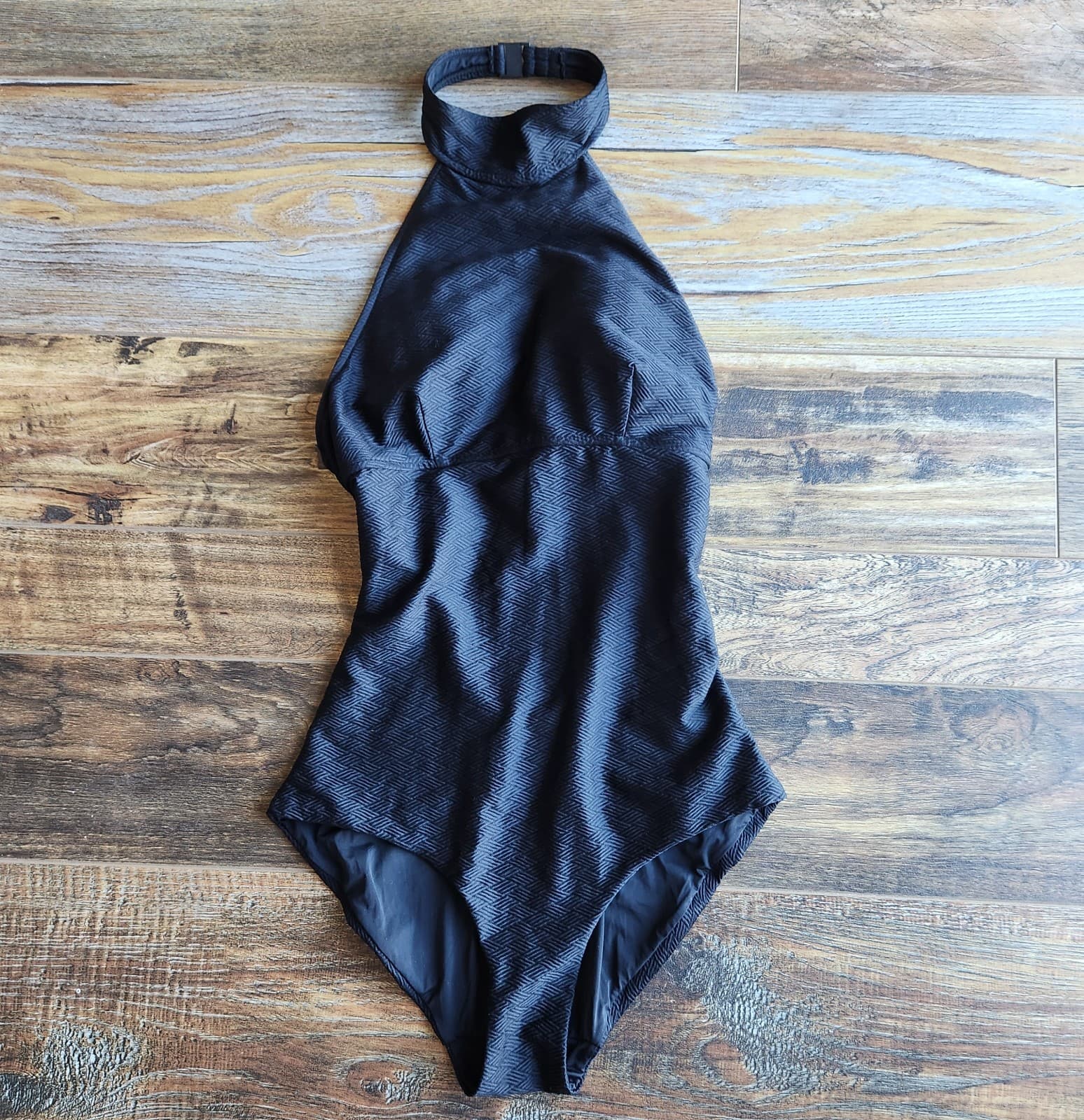 Onia One Piece Swimsuit Wireless Bra-Padded Halter Neck Texture Black Sz.L - Thumbnail 6