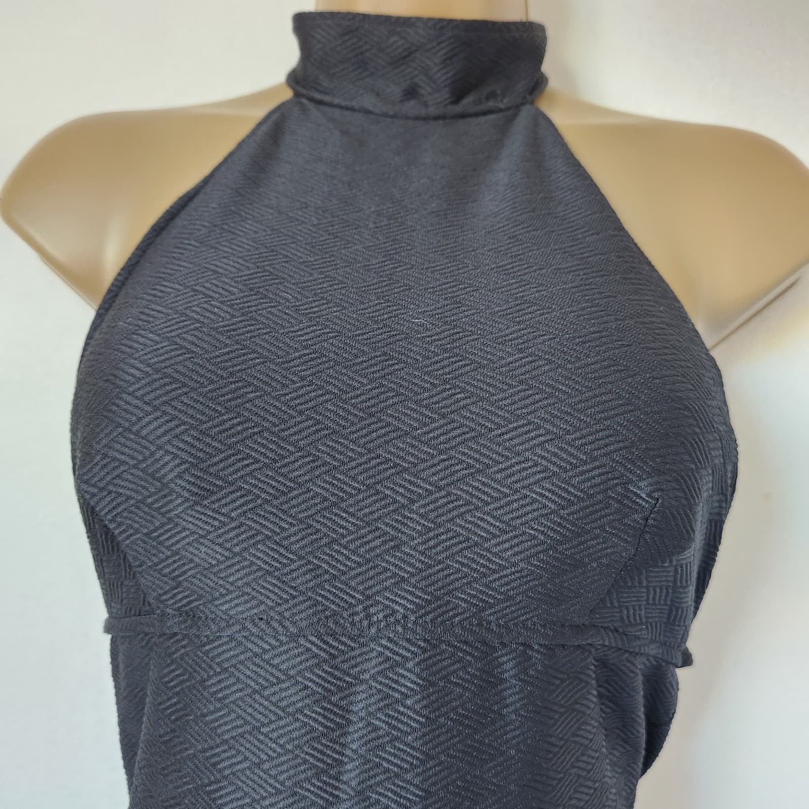 Onia One Piece Swimsuit Wireless Bra-Padded Halter Neck Texture Black Sz.L - Thumbnail 3