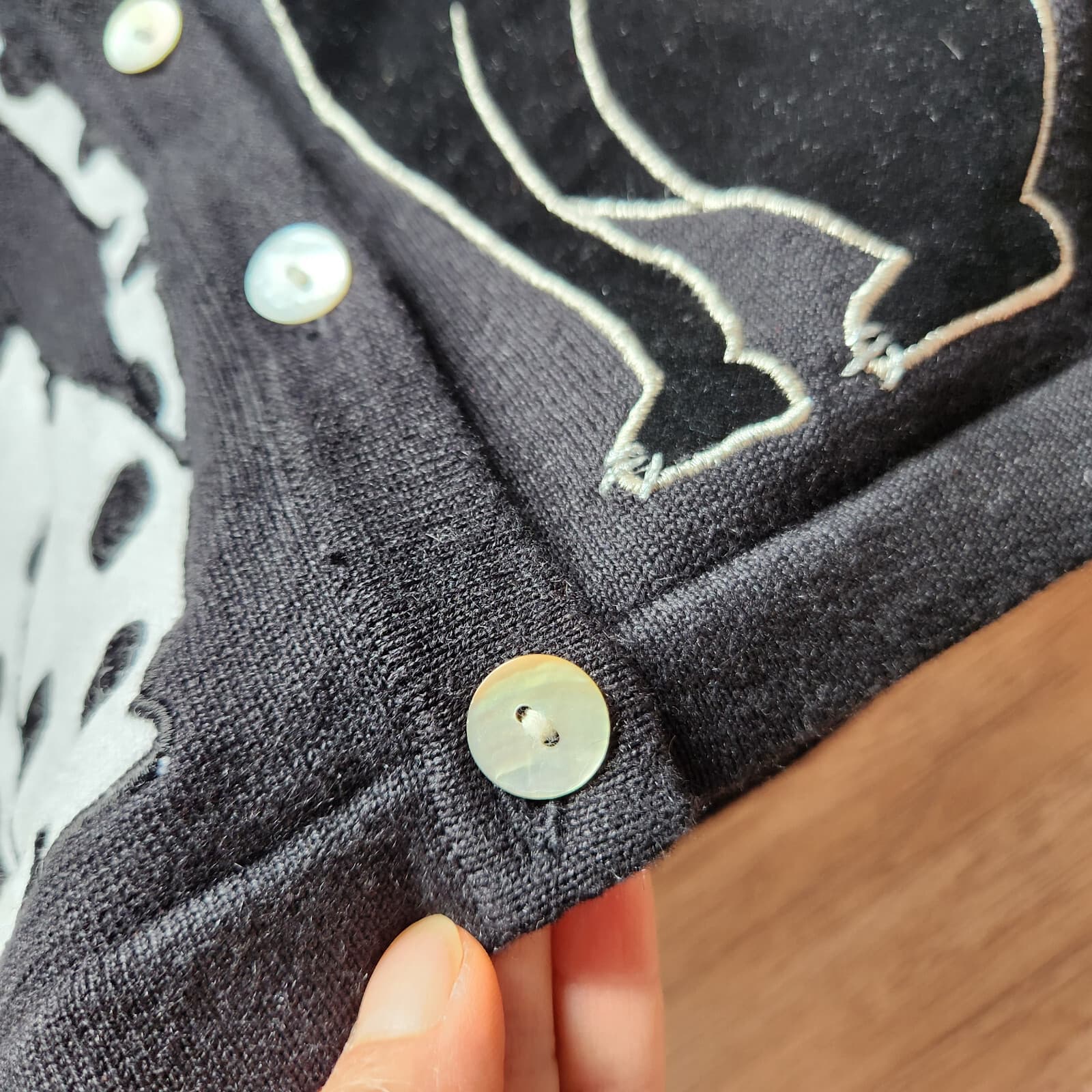 EUC Vintage Berek Cats Embroidered Ramie Blend Cardigan Button Black Women's L - Thumbnail 12