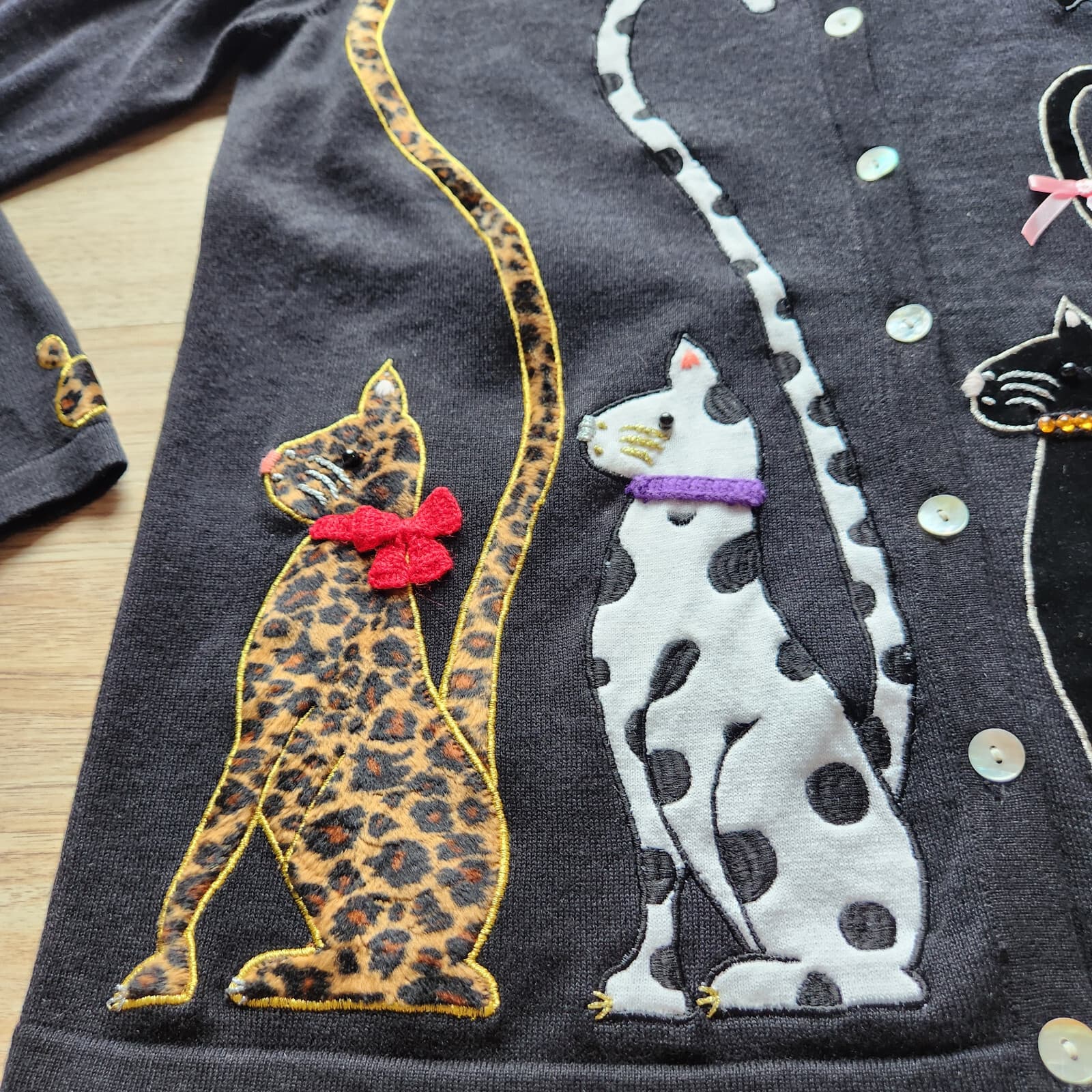 EUC Vintage Berek Cats Embroidered Ramie Blend Cardigan Button Black Women's L - Thumbnail 7