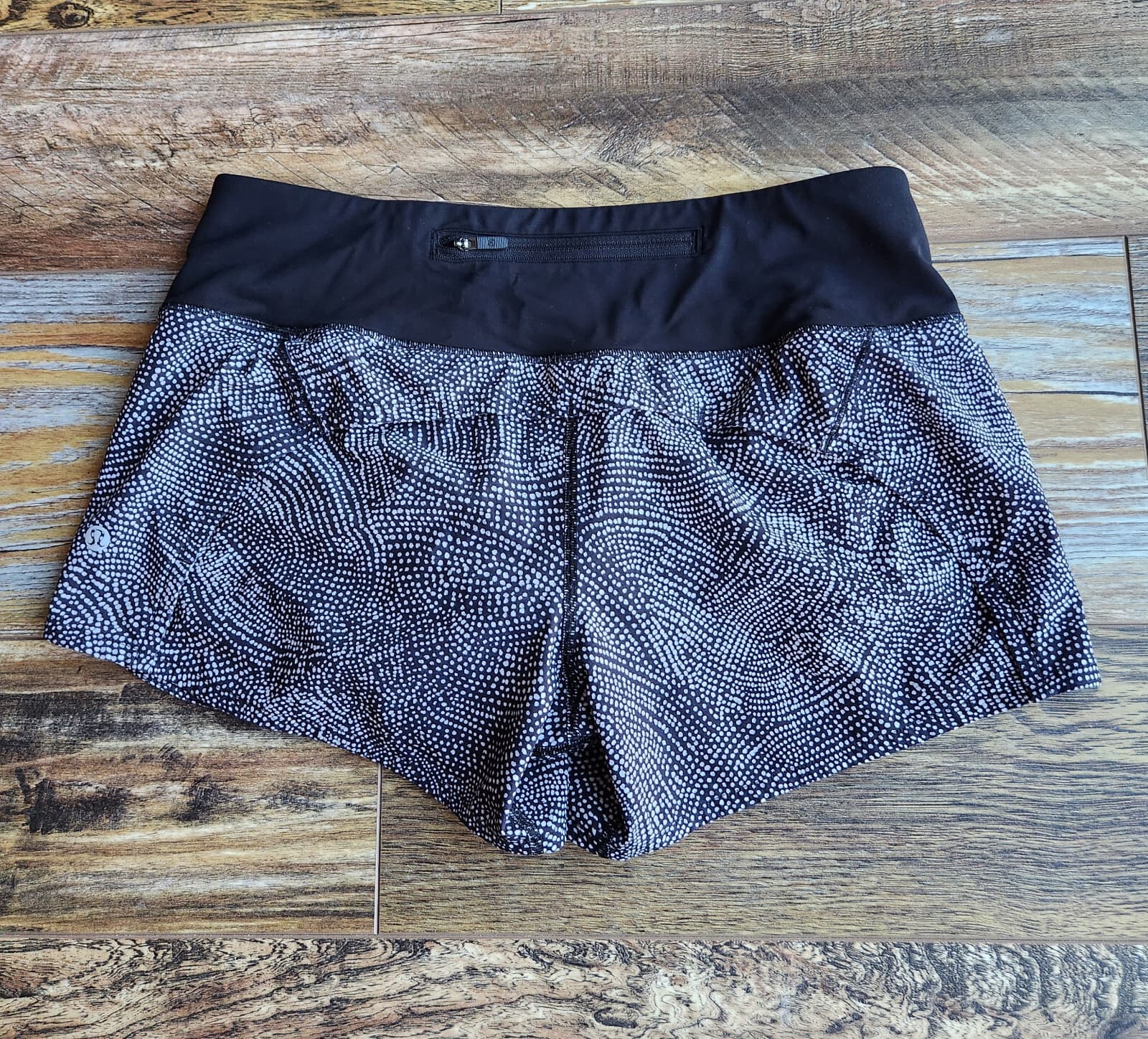 Lululemon Run Times Short II 4" Liner Free Spirit Alpine White Black Women's 6 - Thumbnail 6