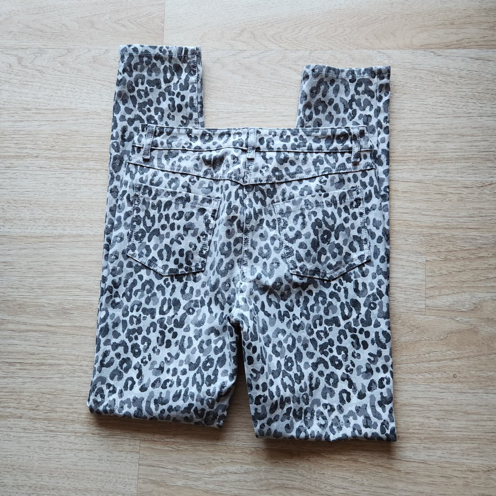 J. Mclaughlin Lexi Jeans Petit Watercolor Cheetah Skinny Stretch Light Grey Sz.4 - Thumbnail 8