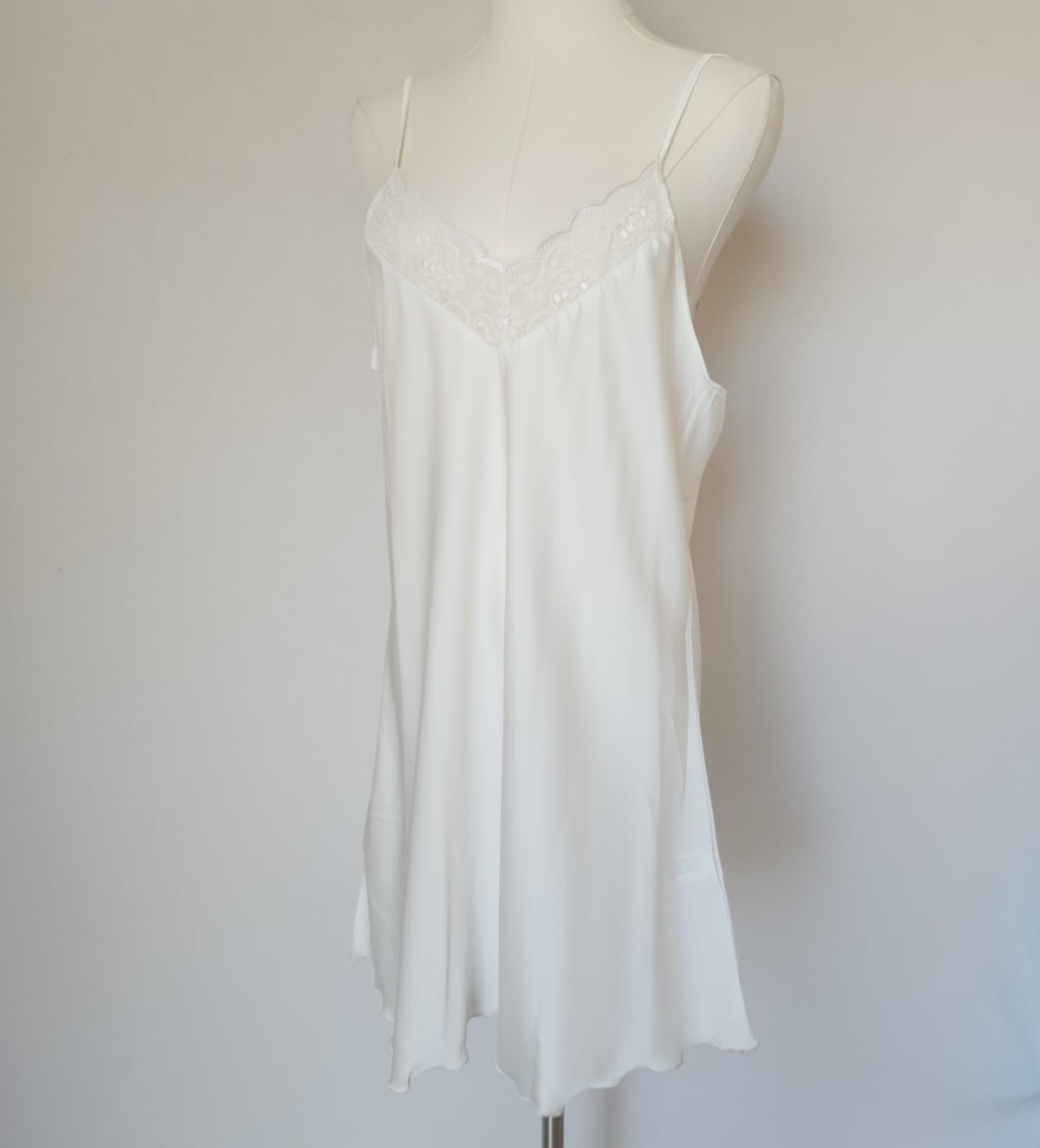 NWT EKOUAER Silky Satin Lace-Trim V-Neck Mini Chemise Slip Nightgown White Sz.M - Thumbnail 3