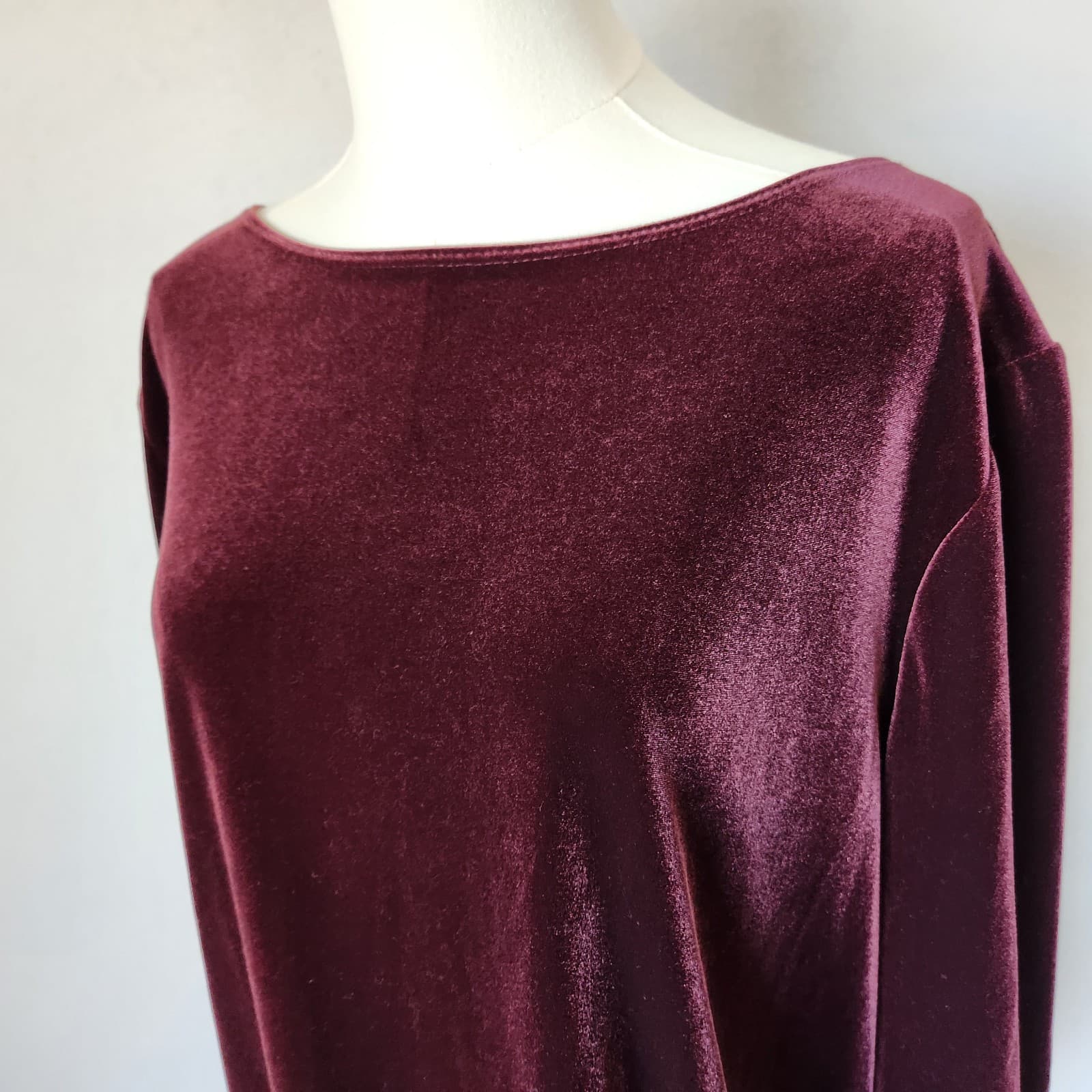 NWT Chico's Travelers Collection Velvet Sequin Trim Asymmetrical Top Red Sz.3 - Thumbnail 5