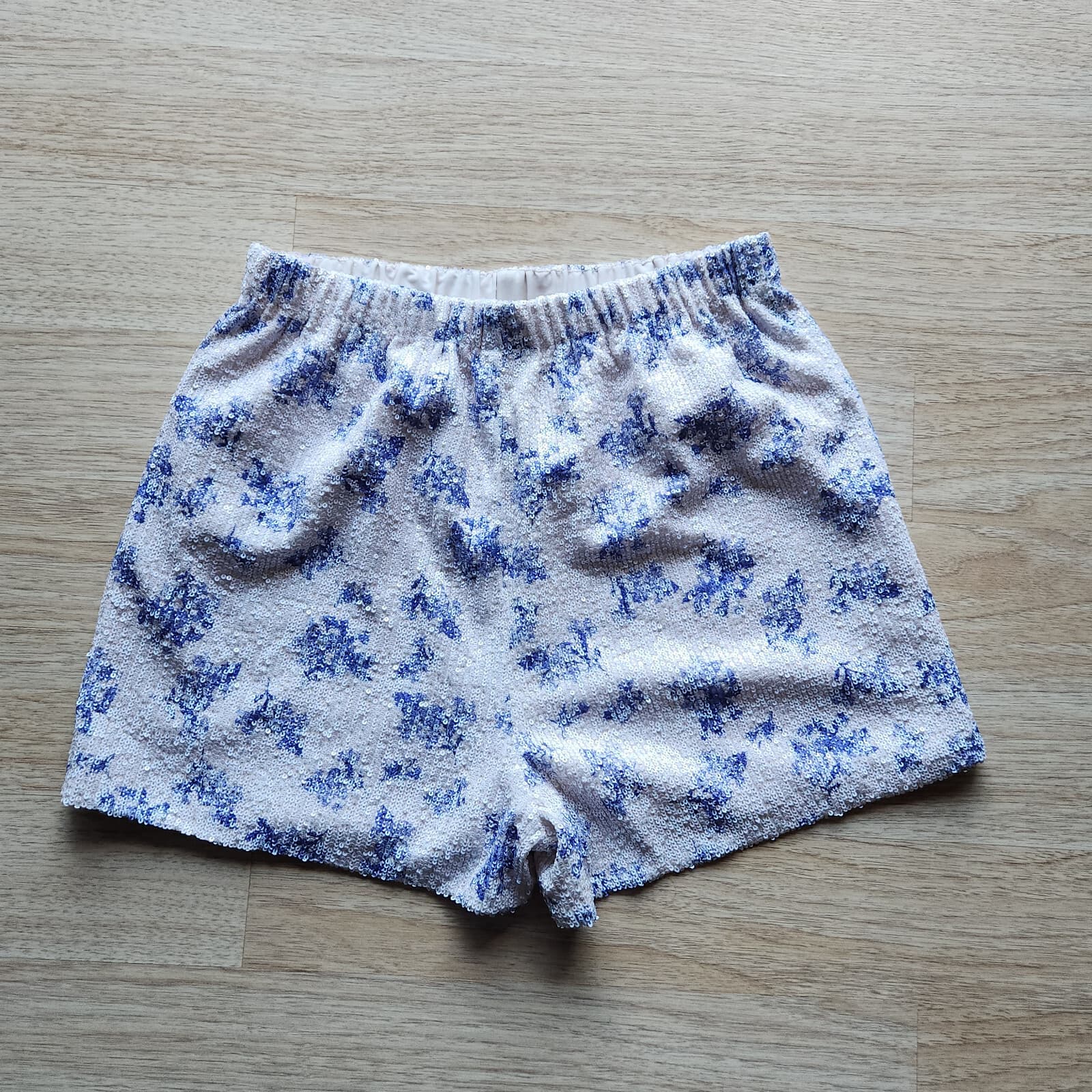 NWT River Island Sequin Floral Tylor Swiff Shorts Elastic Waist White Blue Sz.12 - Thumbnail 5