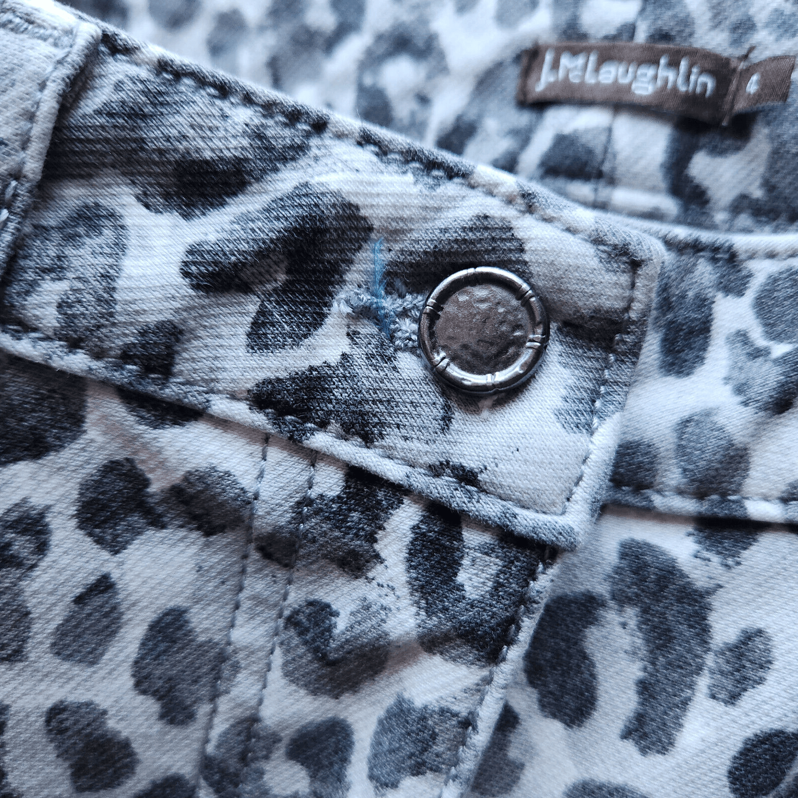 J. Mclaughlin Lexi Jeans Petit Watercolor Cheetah Skinny Stretch Light Grey Sz.4 - Thumbnail 6