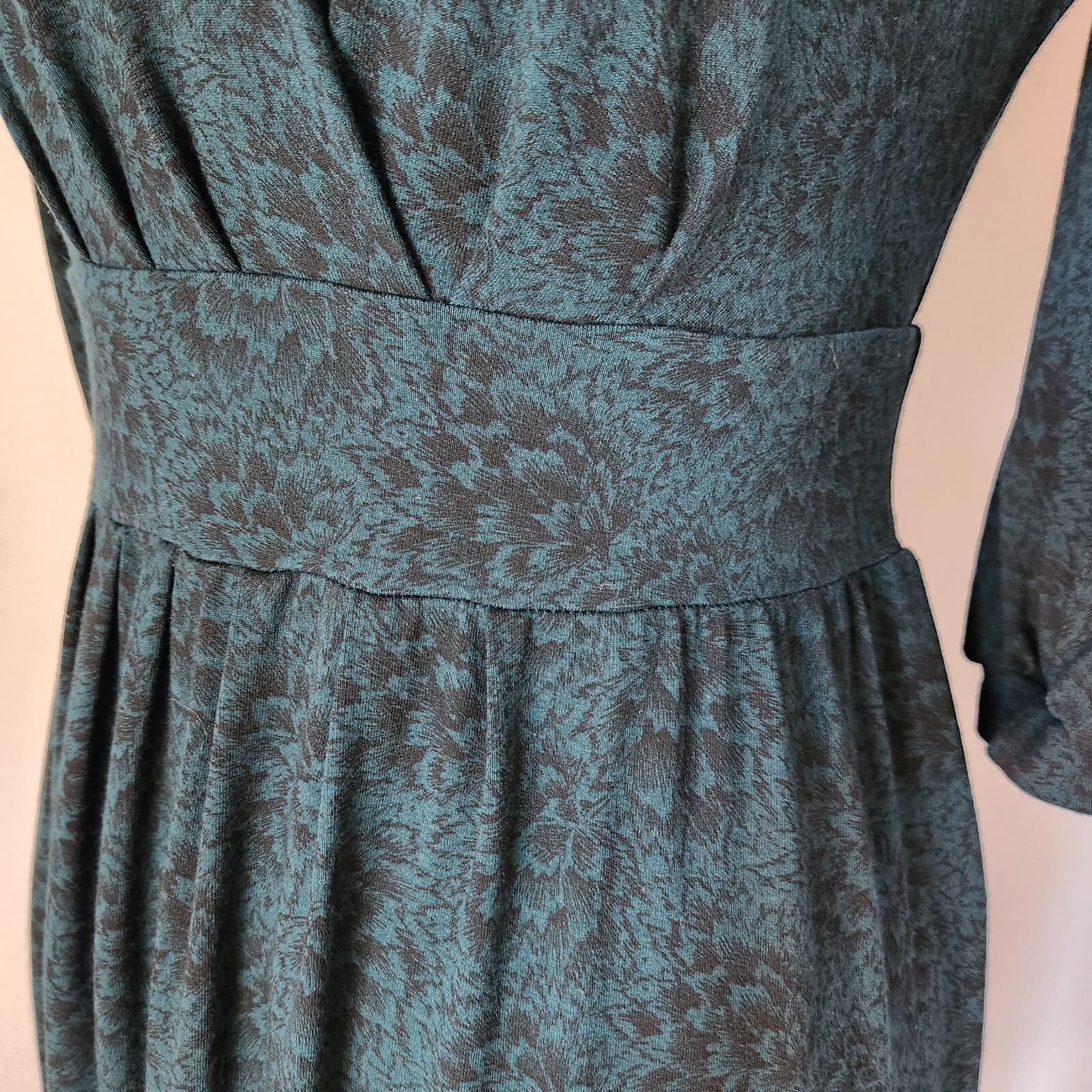 EUC Cut Loose Floral Jersey Suplice Sheath Dress 3/4 Sleeve Green Women's S USA - Thumbnail 3