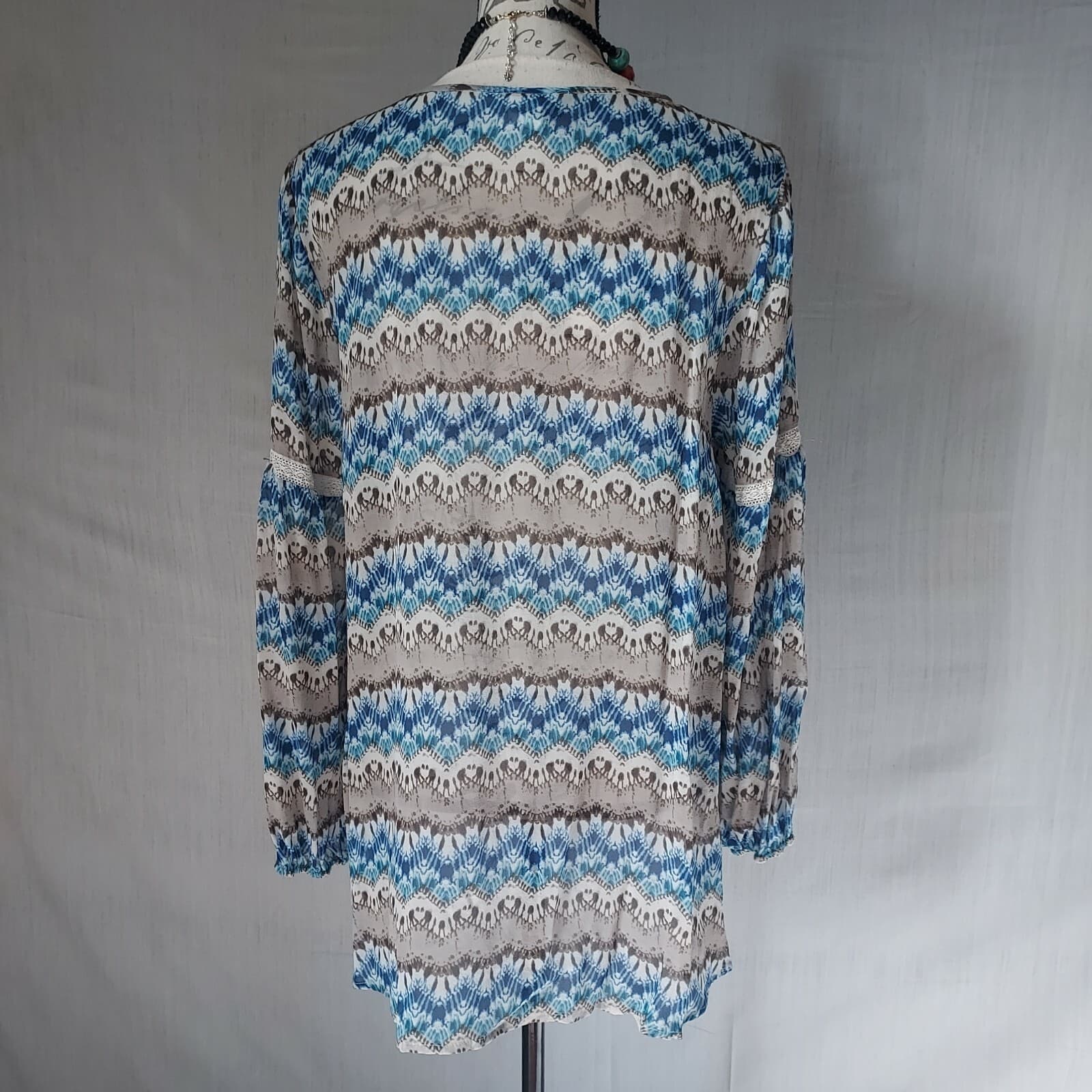 Sundance 100% Silk Pintuck Boho Blouse Tassel Long Sleeve Geo-Print Blue Sz.L - Thumbnail 4