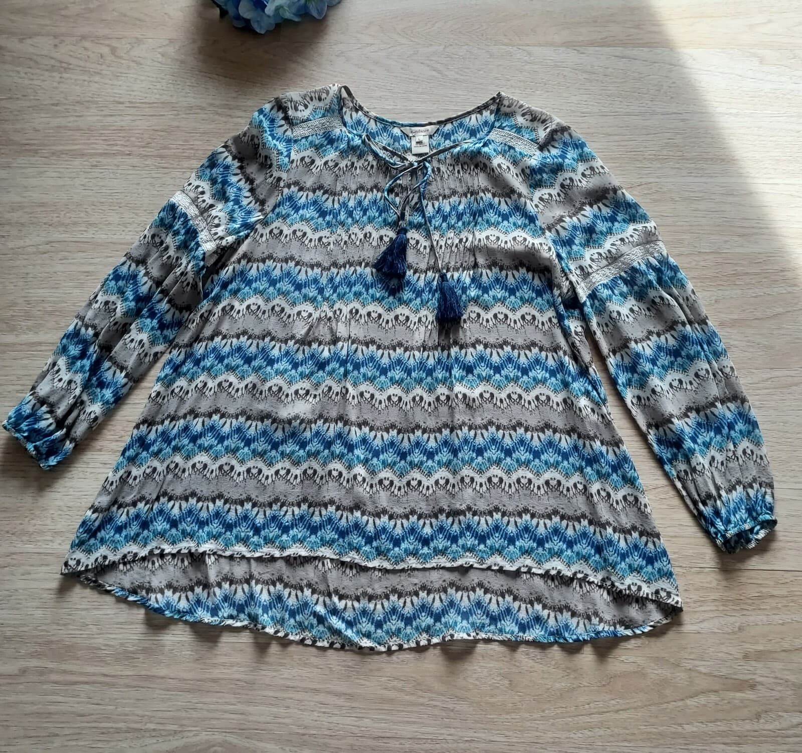Sundance 100% Silk Pintuck Boho Blouse Tassel Long Sleeve Geo-Print Blue Sz.L - Thumbnail 5