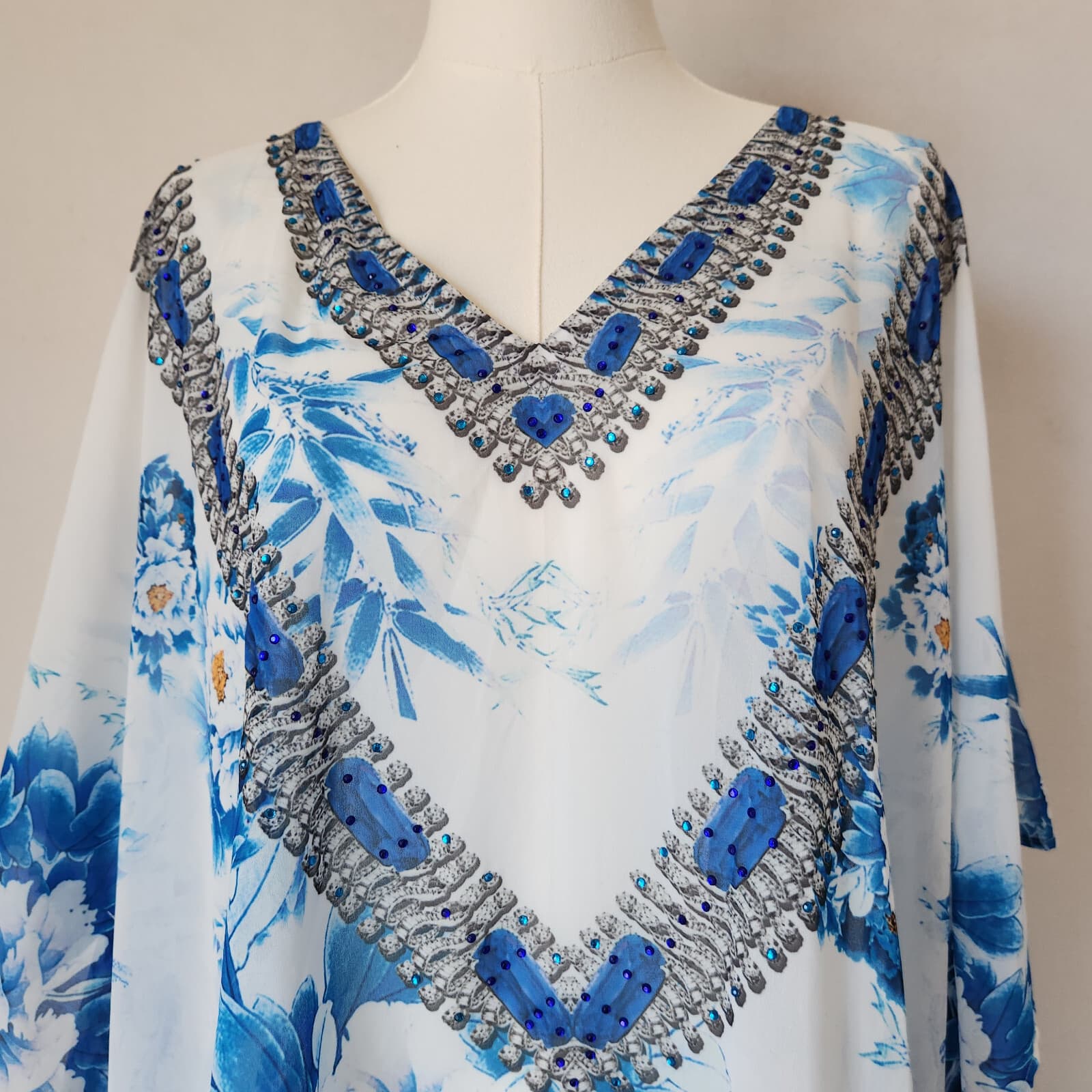 ASA Kaftans Beaded Jewel Caftan Top Tassel-Hem V-Neck Chiffon Blue White Sz.XXL - Thumbnail 2