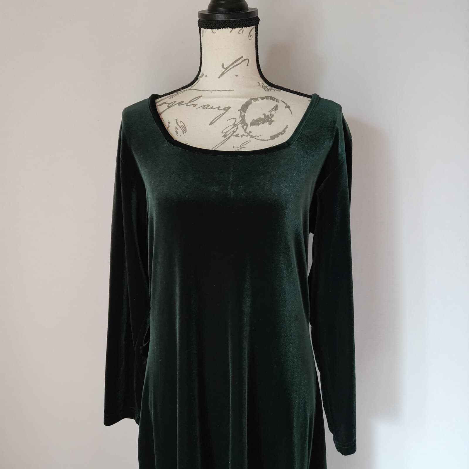 Vintage Sunbelt Made in USA Green Velvet Maxi Shift Dress Square Neck Sz.M - Thumbnail 3