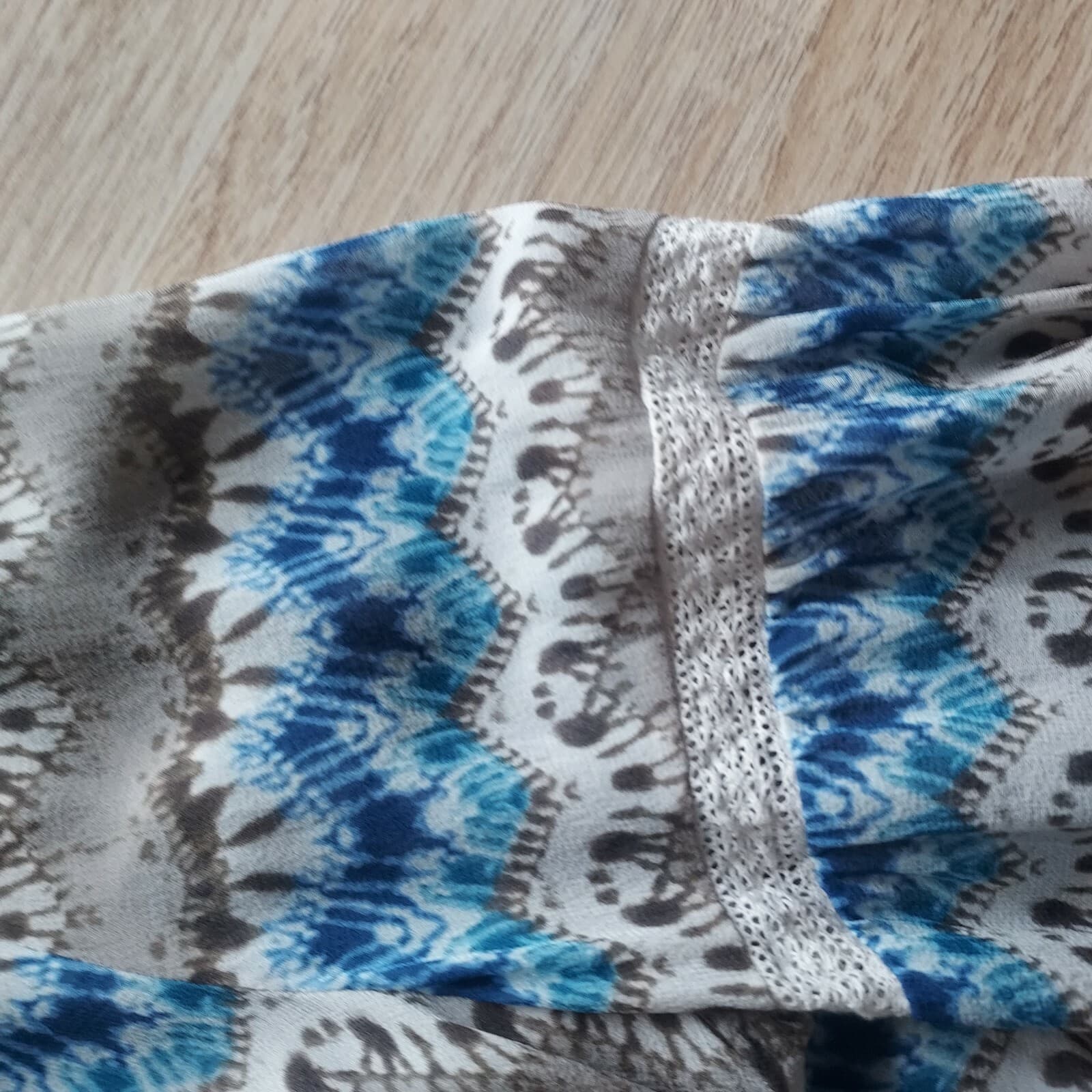 Sundance 100% Silk Pintuck Boho Blouse Tassel Long Sleeve Geo-Print Blue Sz.L - Thumbnail 7