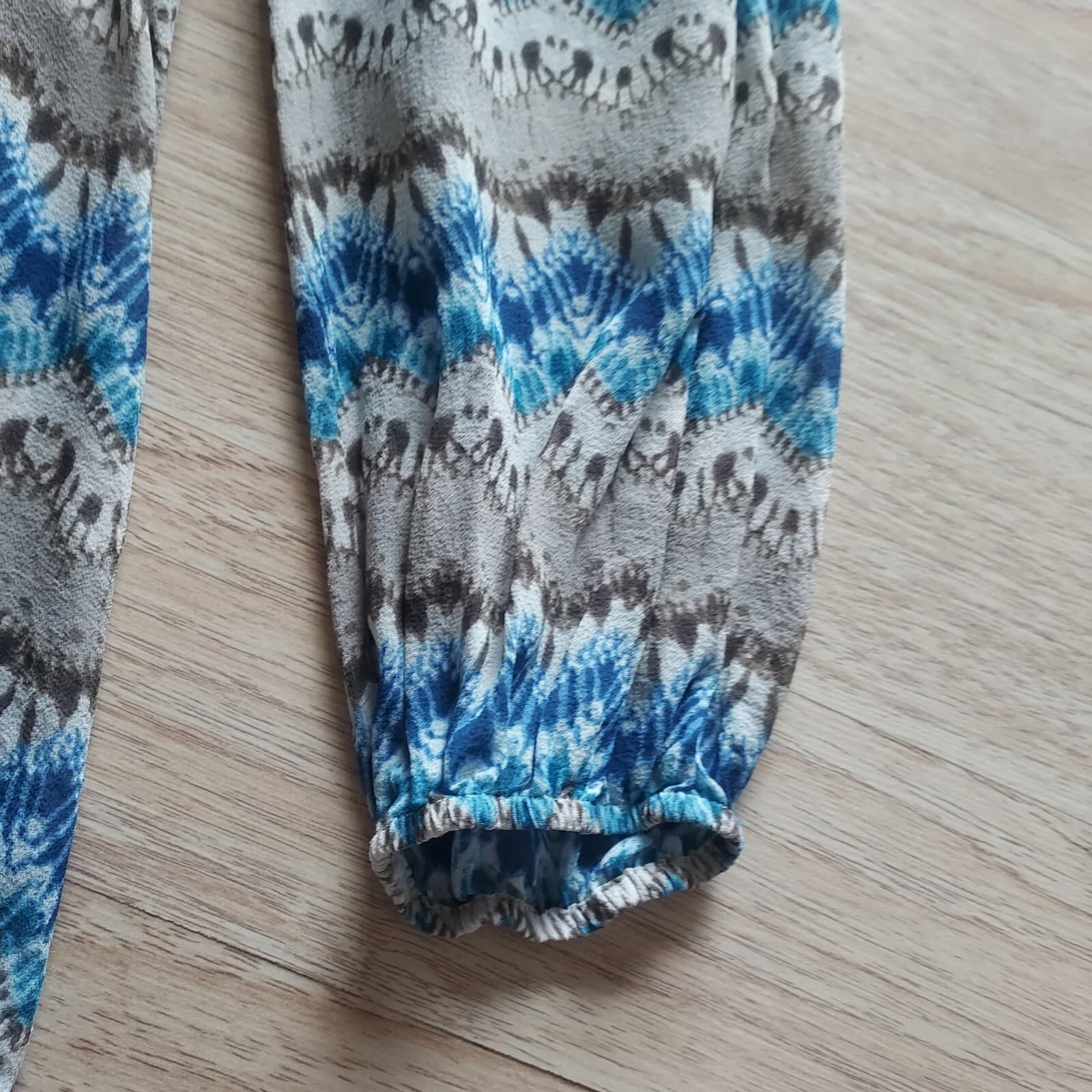 Sundance 100% Silk Pintuck Boho Blouse Tassel Long Sleeve Geo-Print Blue Sz.L - Thumbnail 6