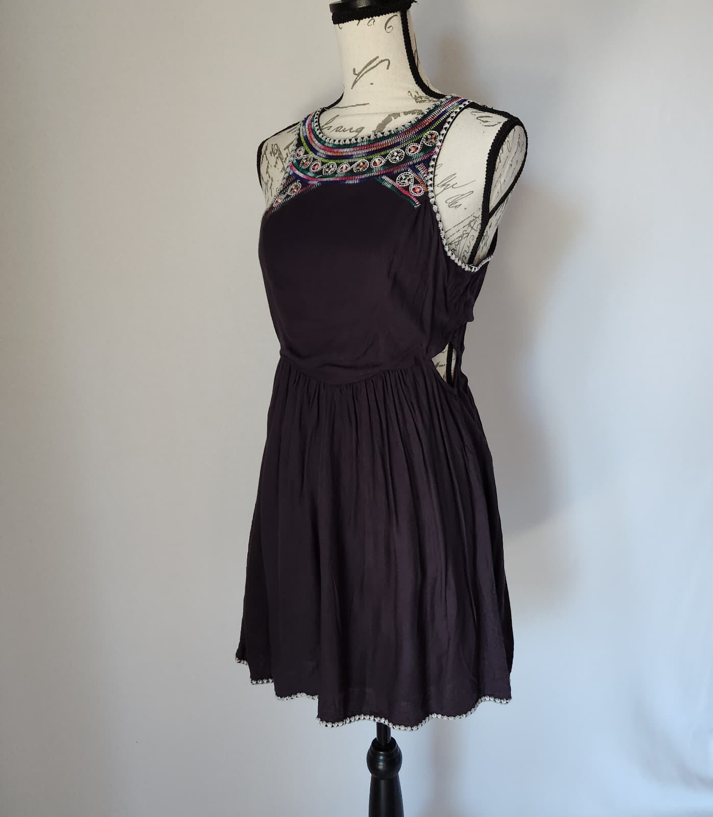 Billabong Sol Shining Embroidered Cut-Out Mini Dress Sleeveless Black Women's M - Thumbnail 5