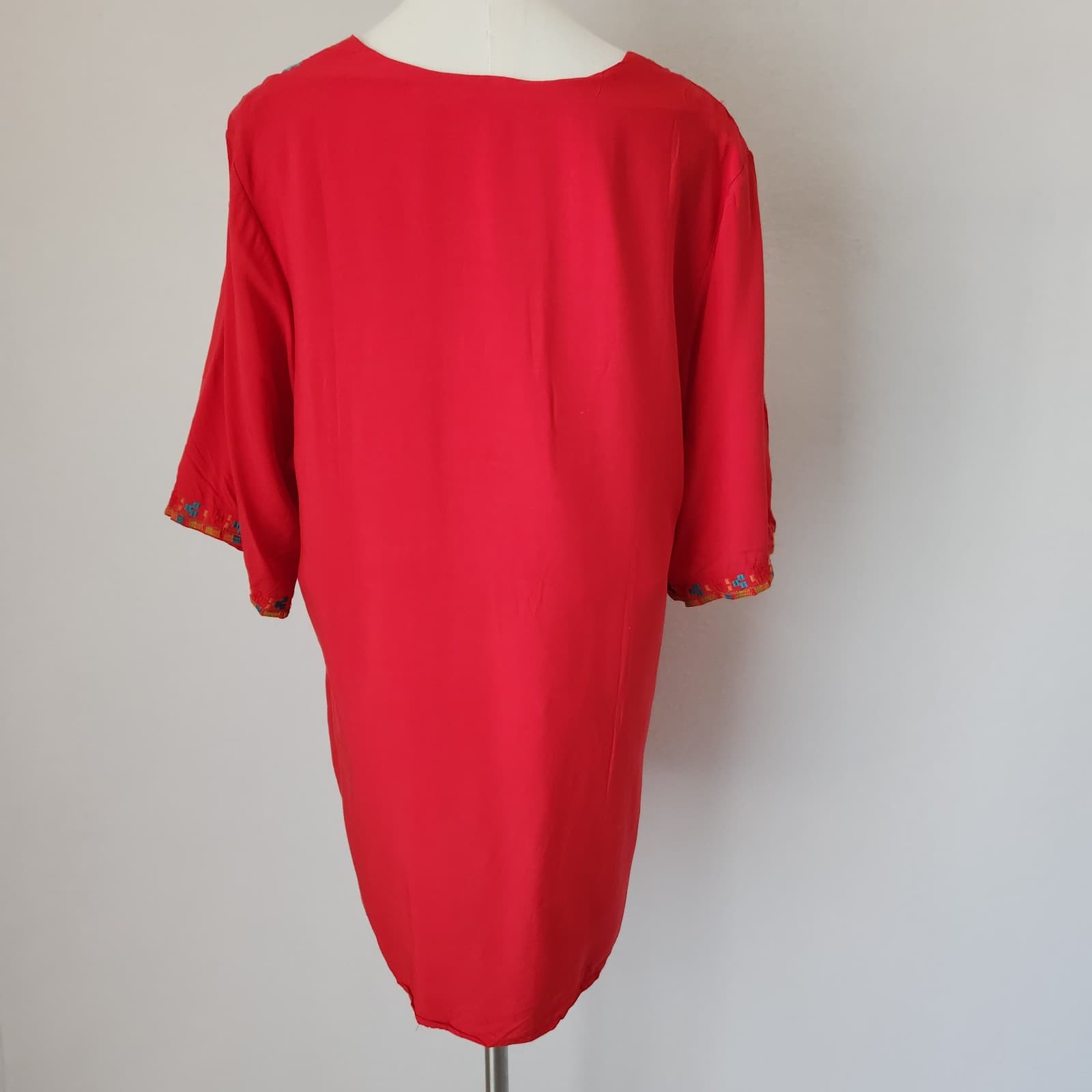 NWT KOMILI Embroidered Bohemian Tunic Blouse Short Sleeve V-Neck Cotton Red Sz.L - Thumbnail 6