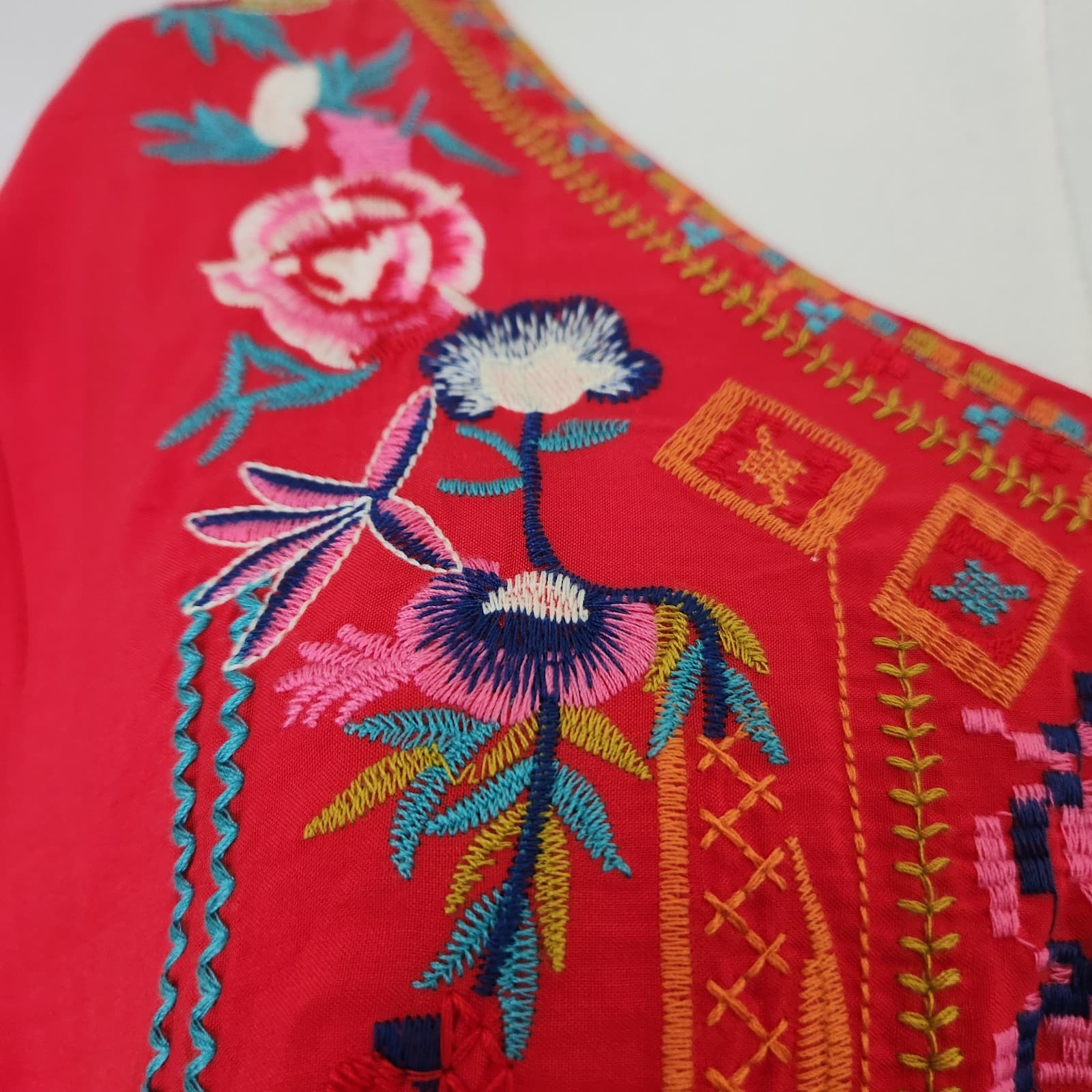 NWT KOMILI Embroidered Bohemian Tunic Blouse Short Sleeve V-Neck Cotton Red Sz.L - Thumbnail 4
