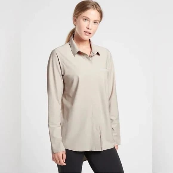 Athleta Urbanite Button-Up Wrinkle-Resistant Shirt Long Sleeve Pocket Beige Sz.M - Thumbnail 2