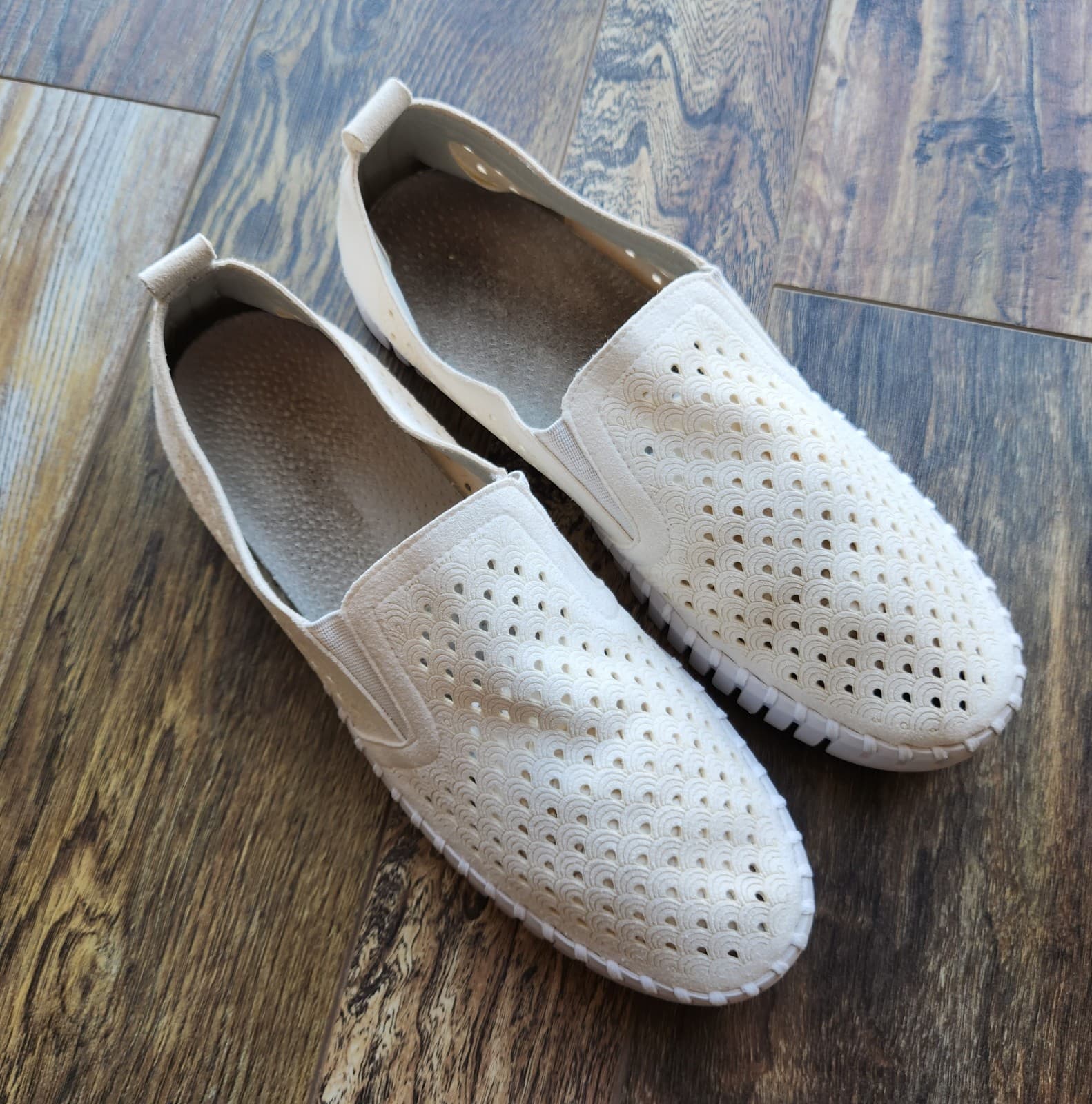 ILSE JACOBSEN Hornbaek Tulip Perforate Flat Slip-On Sneakers White Ivory EU41 - Thumbnail 2
