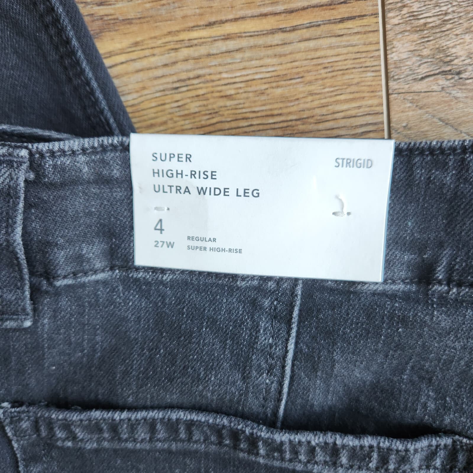 NWT American Eagle Strigid Super High-Rise Ultra Wide Leg Jeans Black Women 4/27 - Thumbnail 9