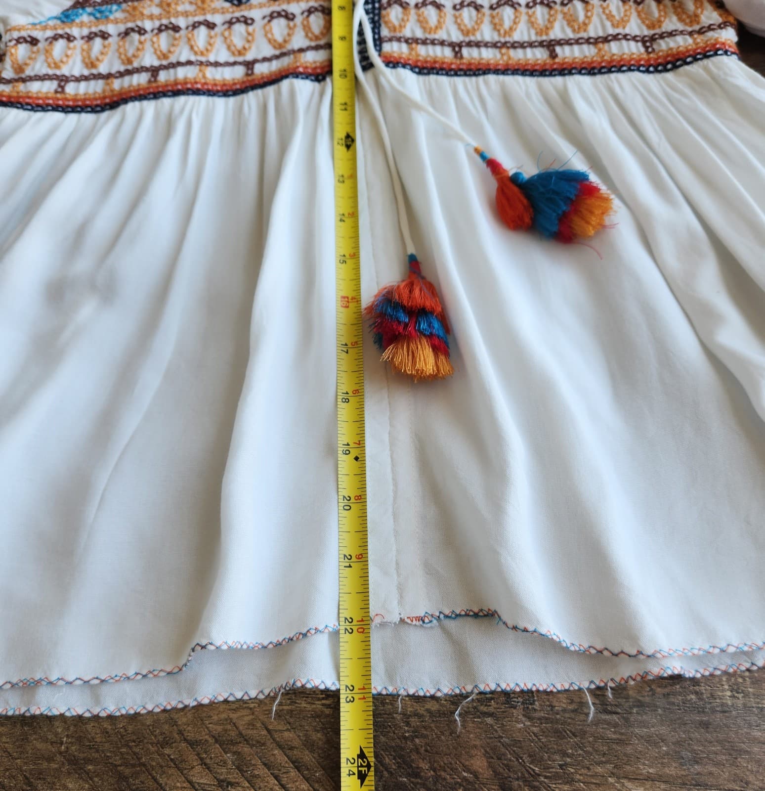 Feathers by Tolani Mara Embroidered Boho Blouse Tassel Bell-Sleeve White Sz.M - Thumbnail 13
