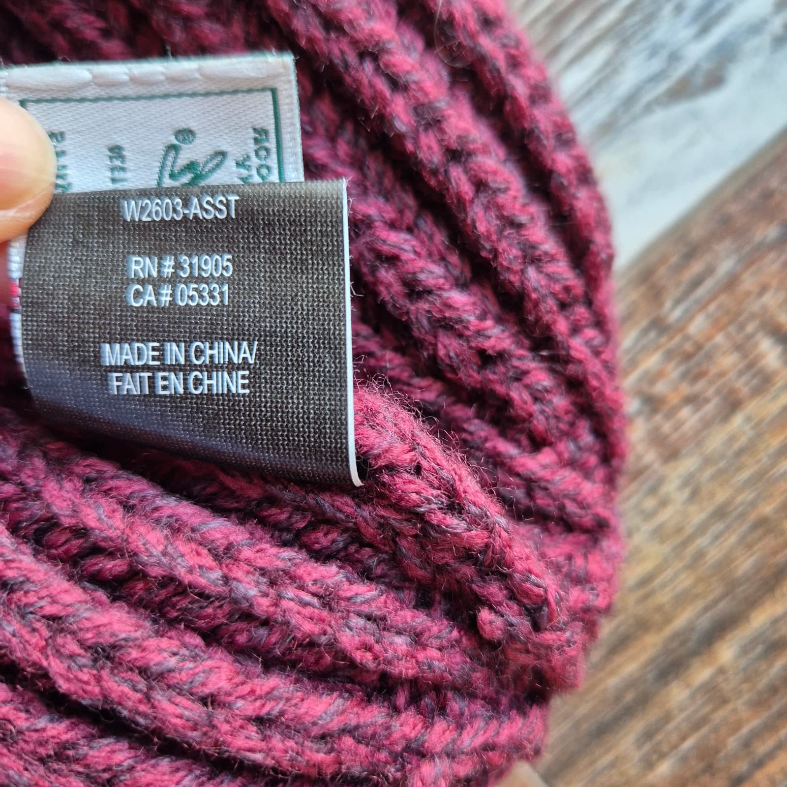 Woolrich Wool Blend Ribbed Knit Fold Cuff Winter Beanie Red Grey Unisex One Size - Thumbnail 9