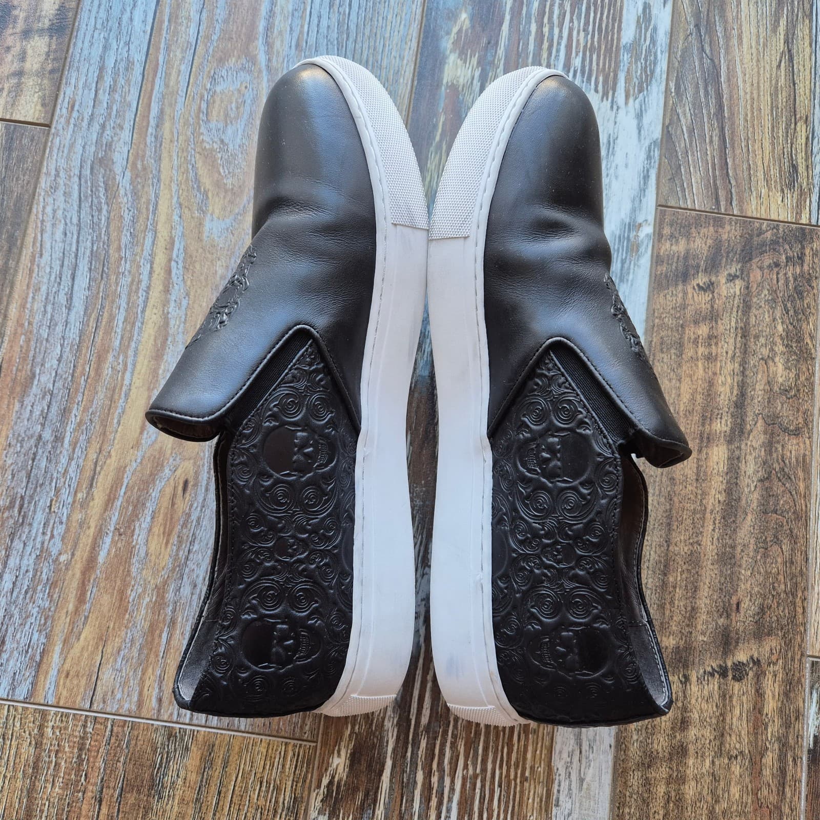 Robert Graham Men's US8.5 Floyd Skull Embossed Black Leather Slip On Sneakers - Thumbnail 5