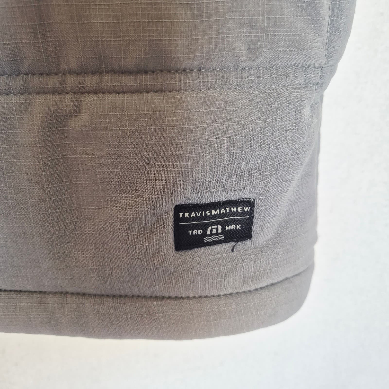 Travis Mathew Cold Bay Quilted Puffer Vest Full-Zip Pocket Heather Grey Men's M - Thumbnail 3