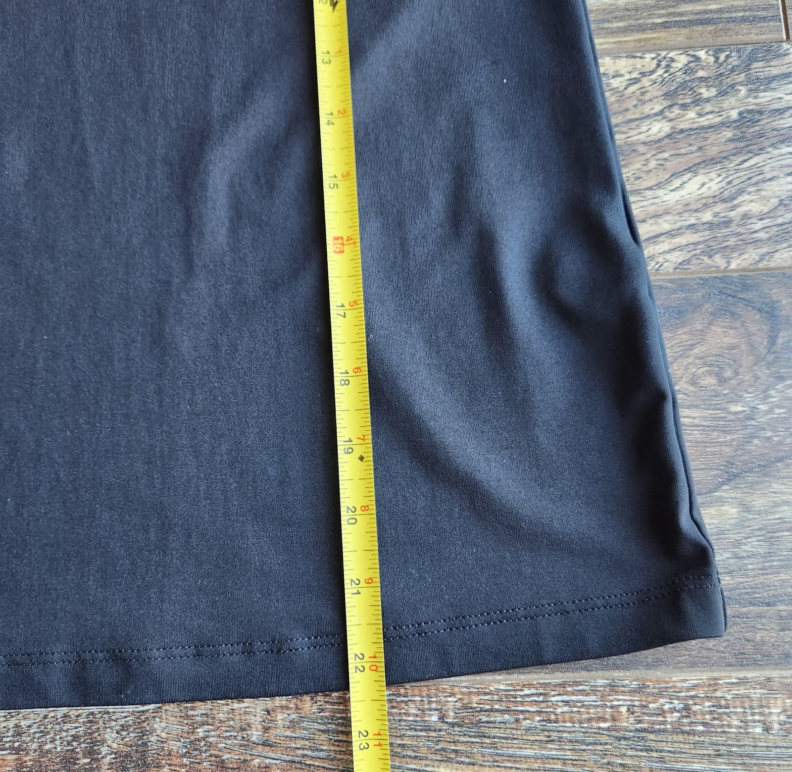 Chico's Microfiber Comfort Tank Top Sleeveless Scoop Neck Stretch Black Sz.M - Thumbnail 8