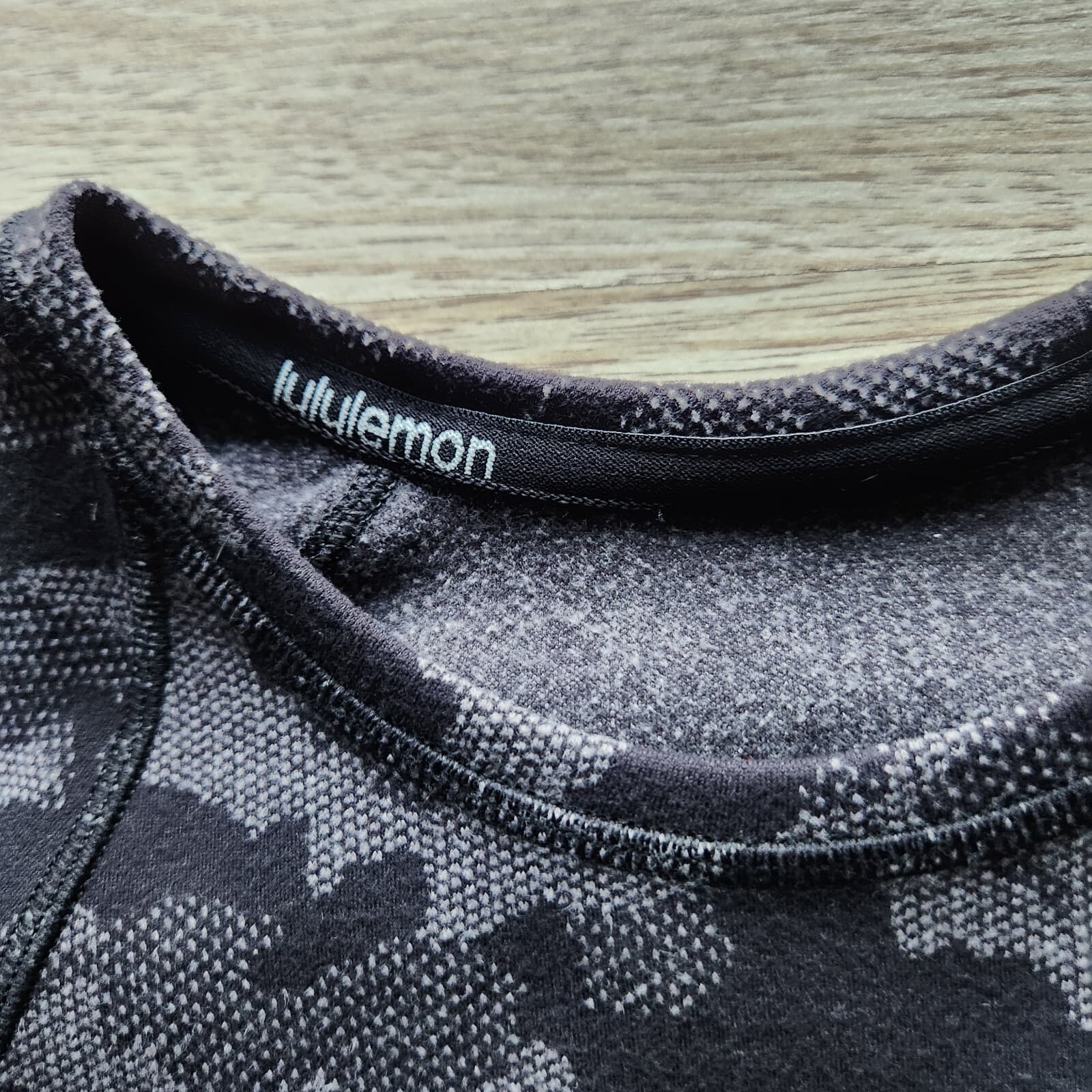 Lululemon Runderful Long Sleeve Heritage Camo Jacquard Black Lunar Rock Womens 4 - Thumbnail 13