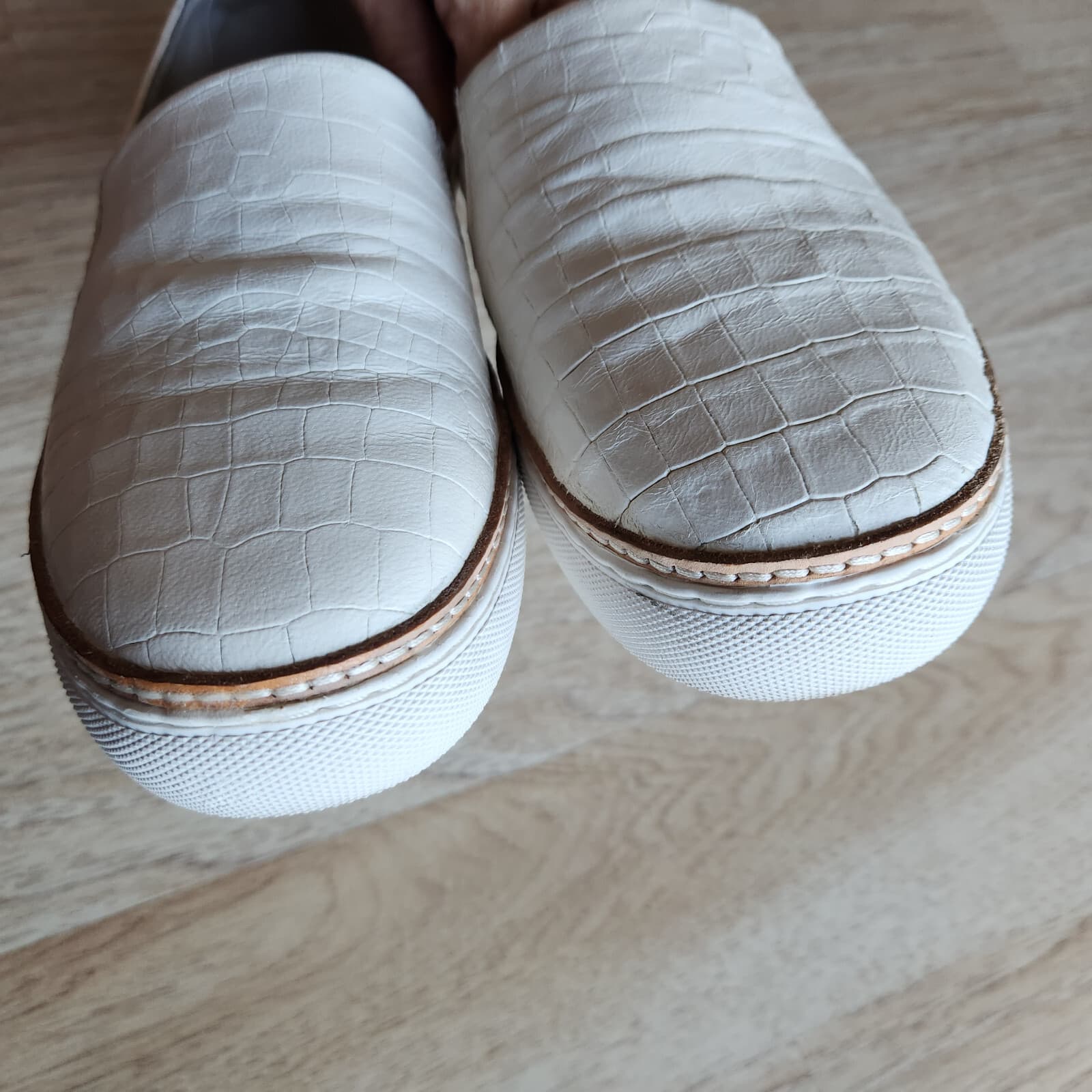 Johnston & Murphy Callie Slip On Sneaker White Croc Embossed Leahter Women 8.5M - Thumbnail 12