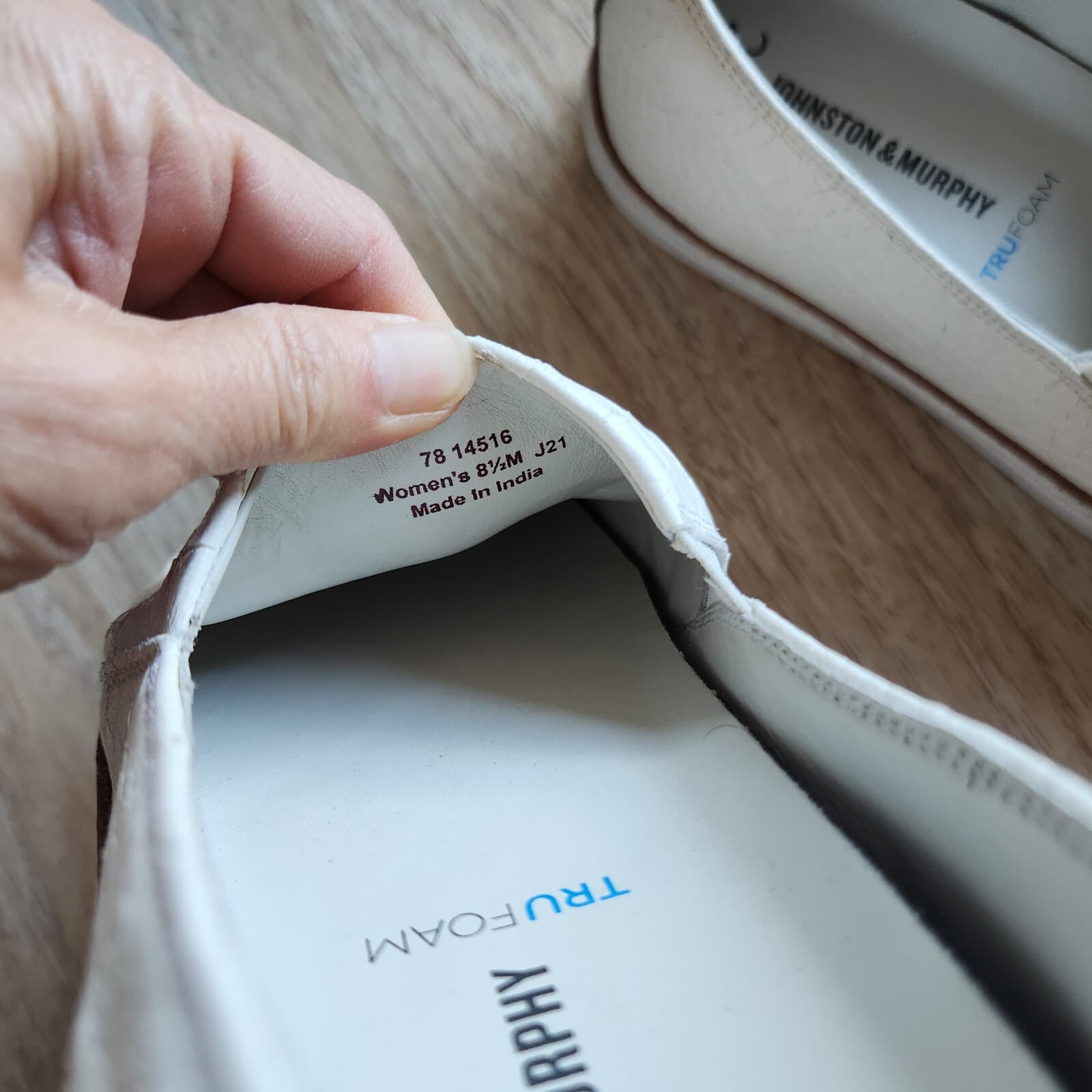 Johnston & Murphy Callie Slip On Sneaker White Croc Embossed Leahter Women 8.5M - Thumbnail 15