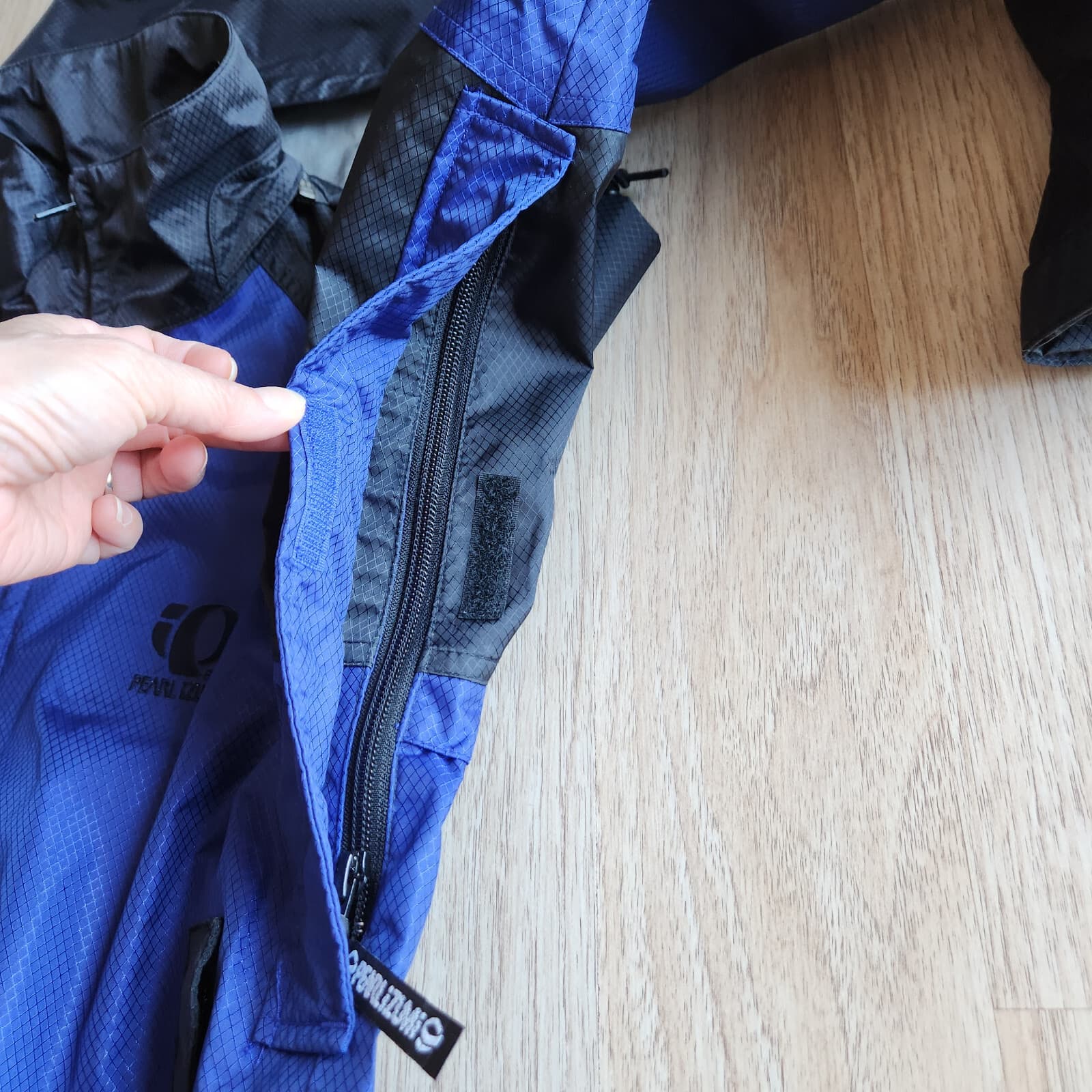 Vintage Pearl Izumi Windbreaker Cycling Jacket Attachable Hood Blue Women's XS - Thumbnail 7