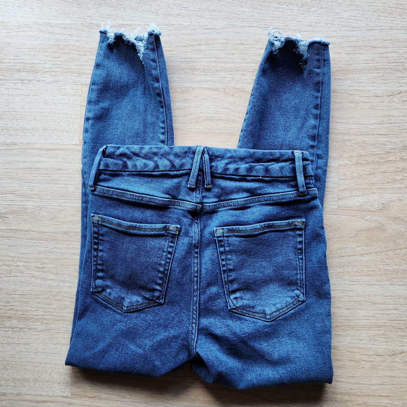 Good American Good Waist Chew Hem Cropped Jeans Zip Stretch Blue799 Women's 28 - Thumbnail 5