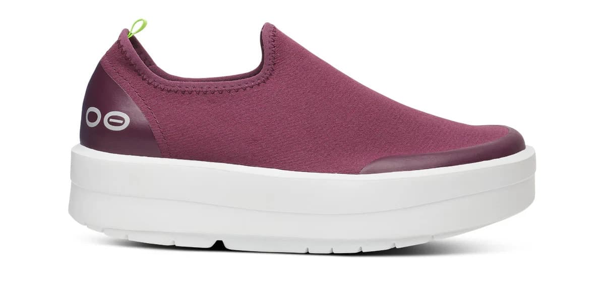 OOFOS OOmega eeZee Low Top Recovery Shoes Comfort Slip-On Mulberry Women's US5 - Thumbnail 4