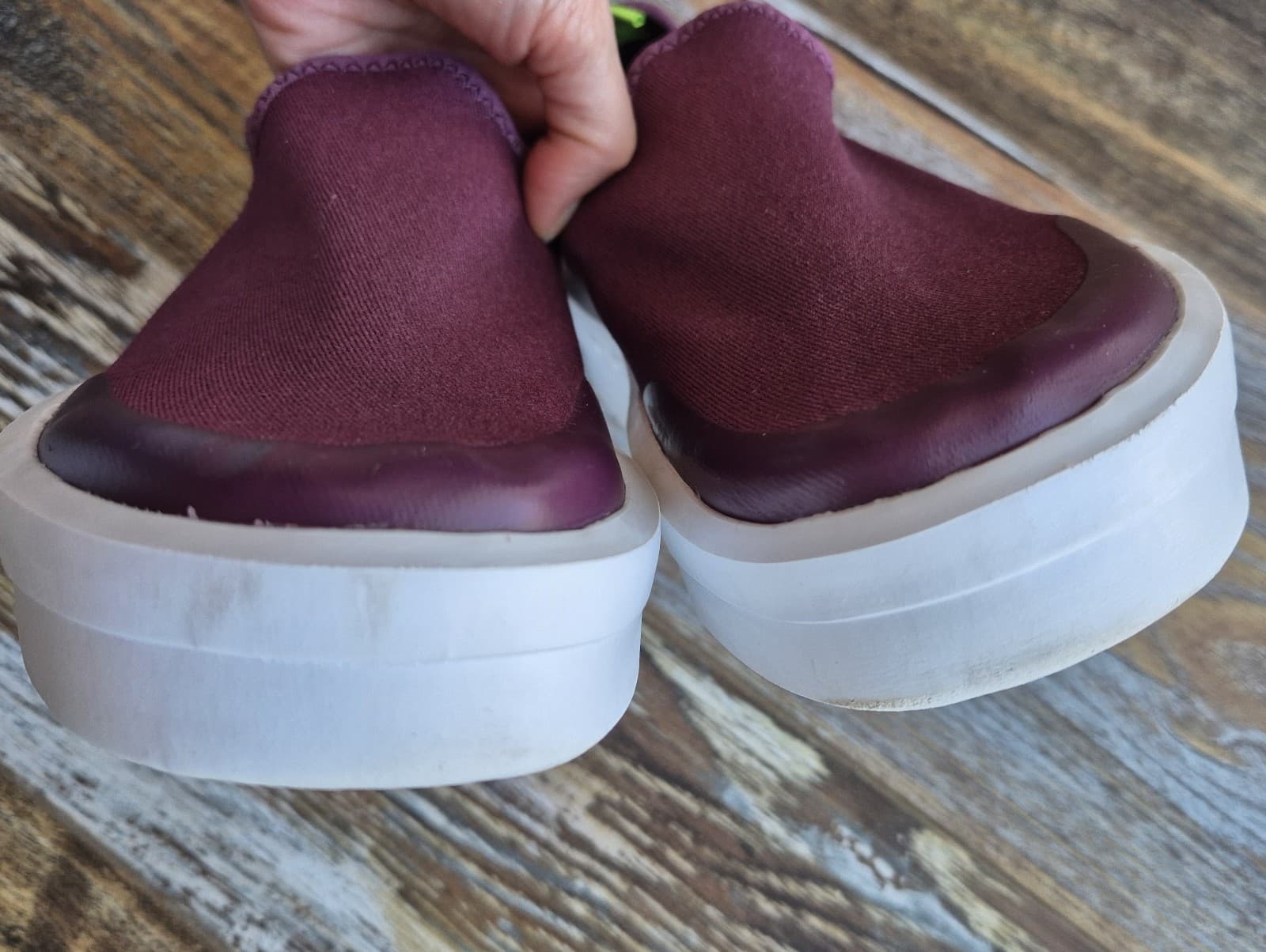 OOFOS OOmega eeZee Low Top Recovery Shoes Comfort Slip-On Mulberry Women's US5 - Thumbnail 8