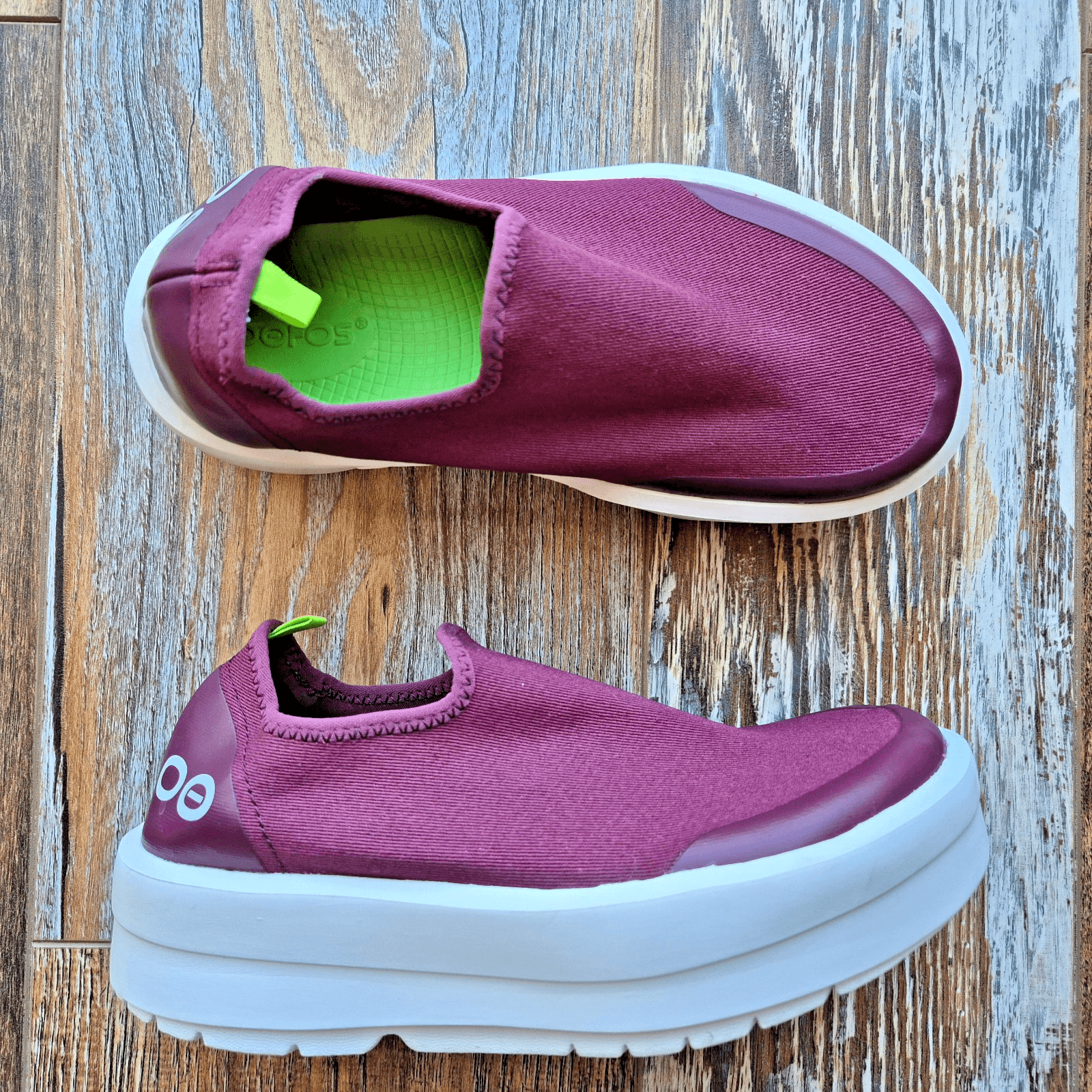 OOFOS OOmega eeZee Low Top Recovery Shoes Comfort Slip-On Mulberry Women's US5 - Thumbnail 3