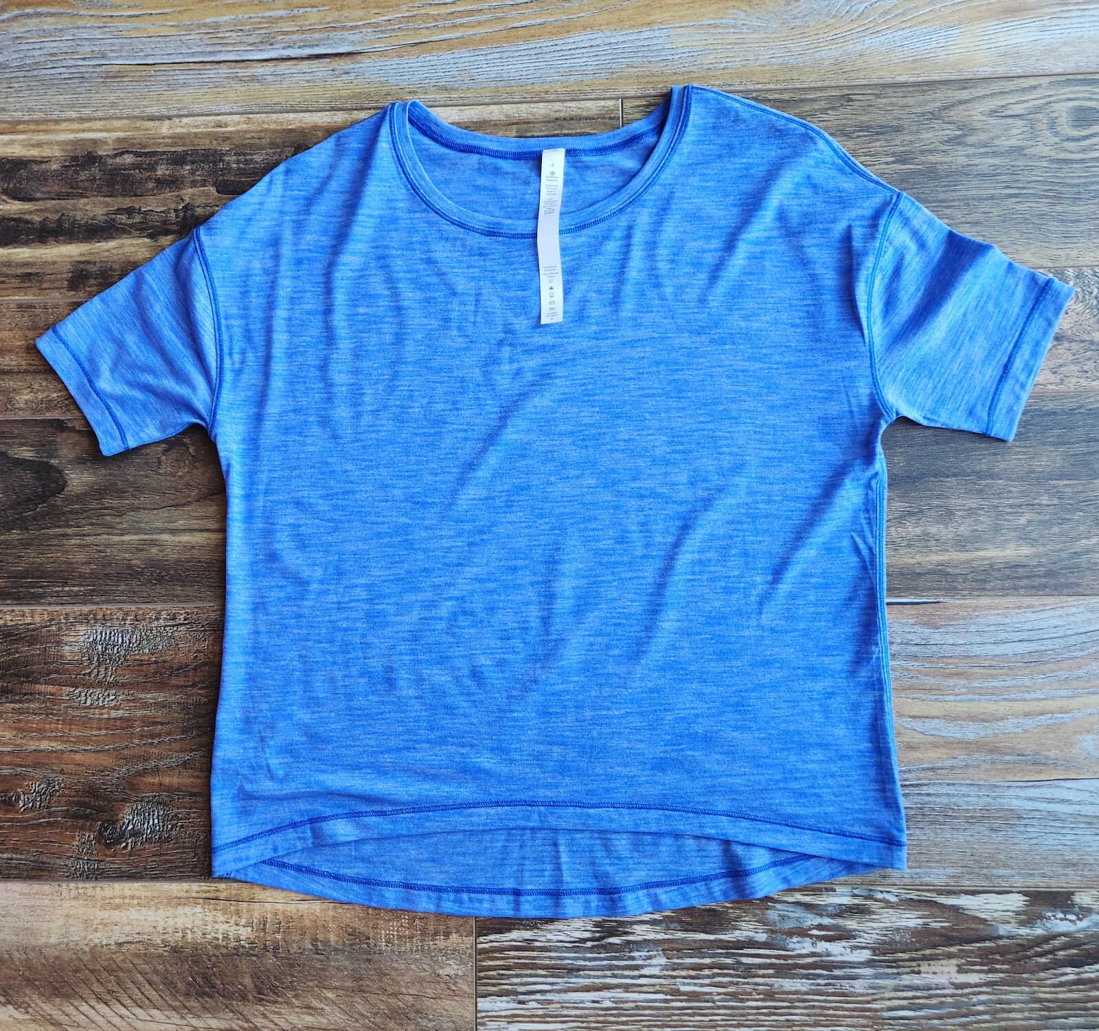 NWoT Lululemon $68 Run It Out Tee Short Sleeve Heathered Cerulean Blue Women's 4 - Thumbnail 5