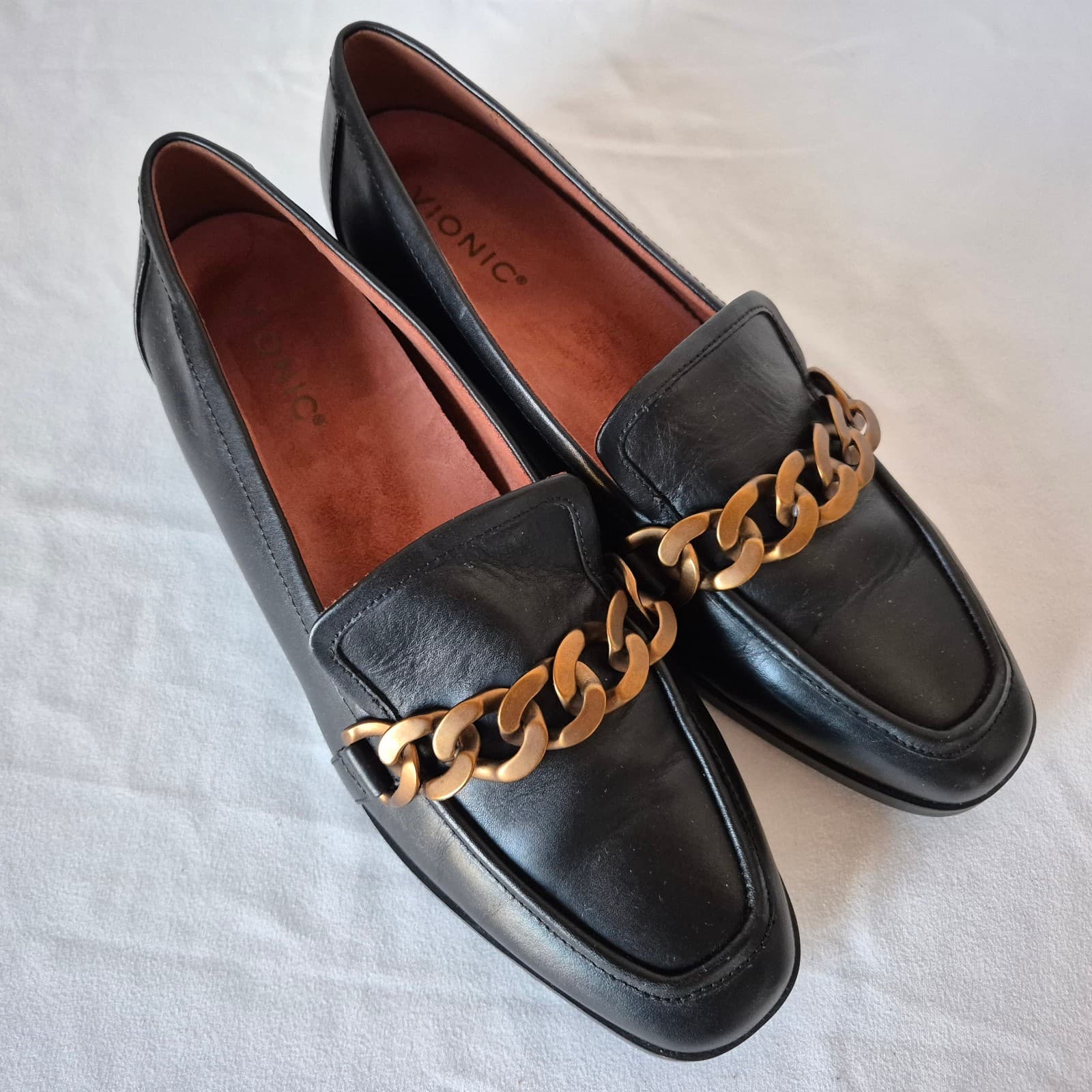 Vionic Mizelle Women's 10 Black Leather Loafer Arch Support Gold Chunky Chain - Thumbnail 5