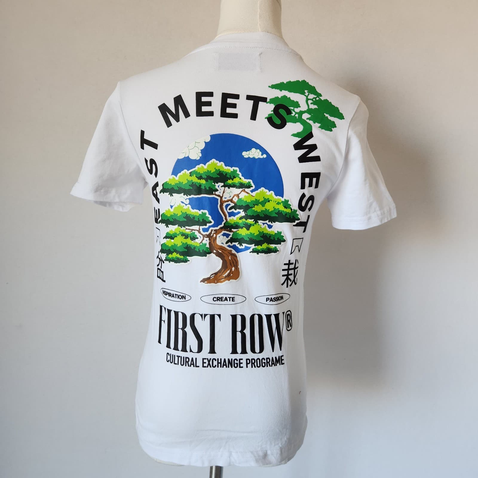 First Row Grade School Patch Graphic Tee Shirt Short Sleeve White Youth Unisex M - Thumbnail 7